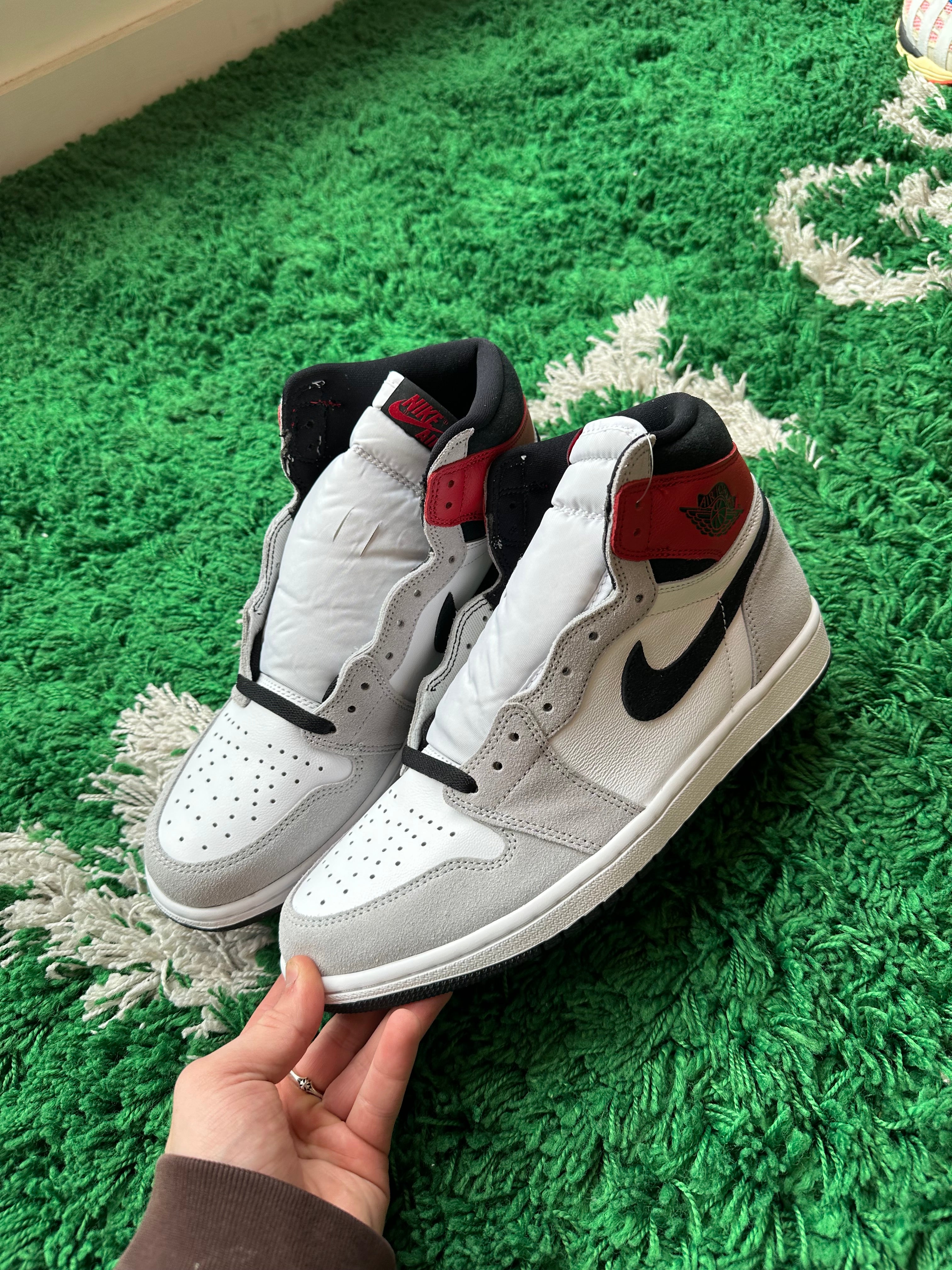 Jordan 1 High “Light Smoke Grey”