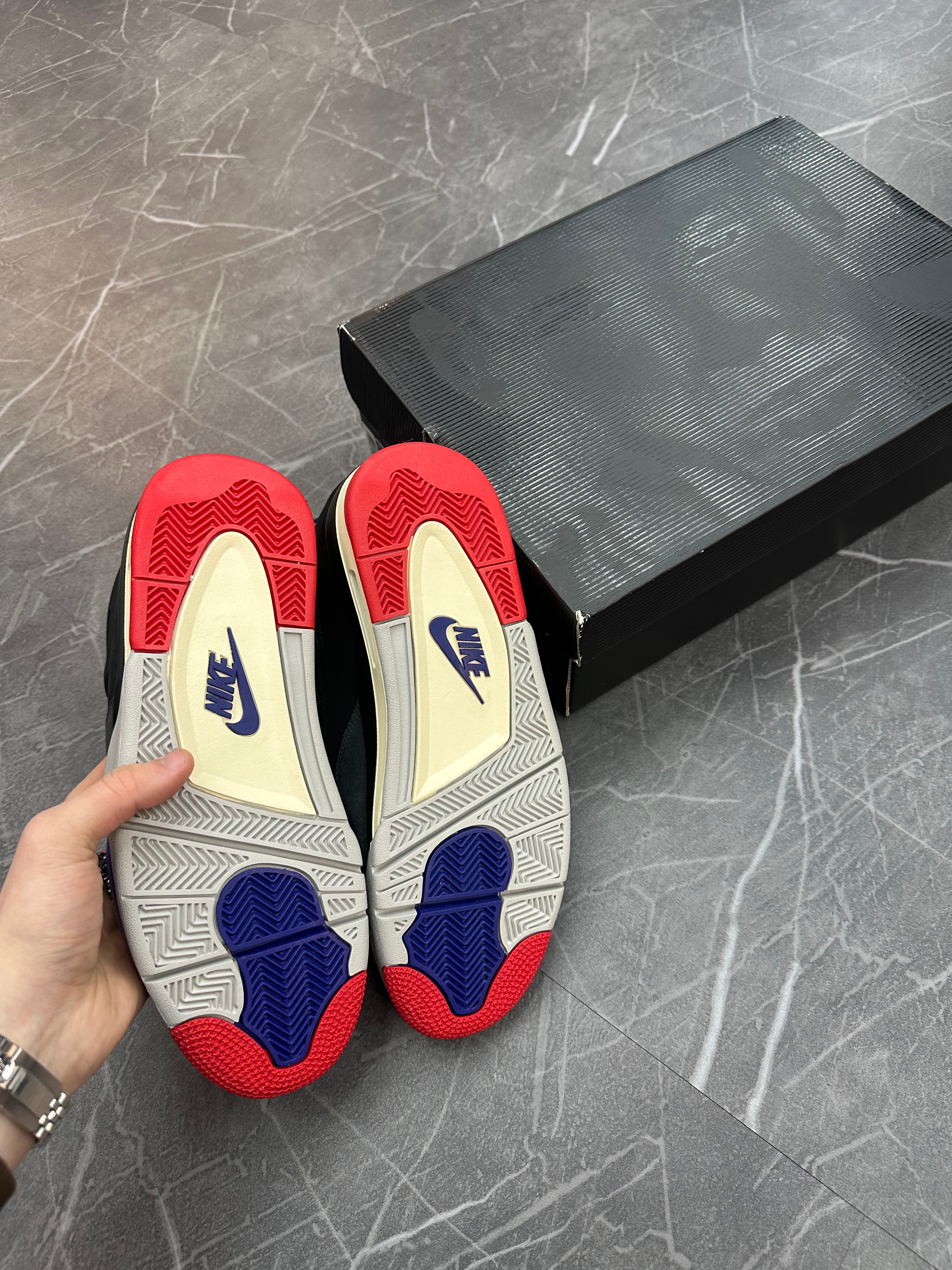 Jordan 4 “Rare Air”