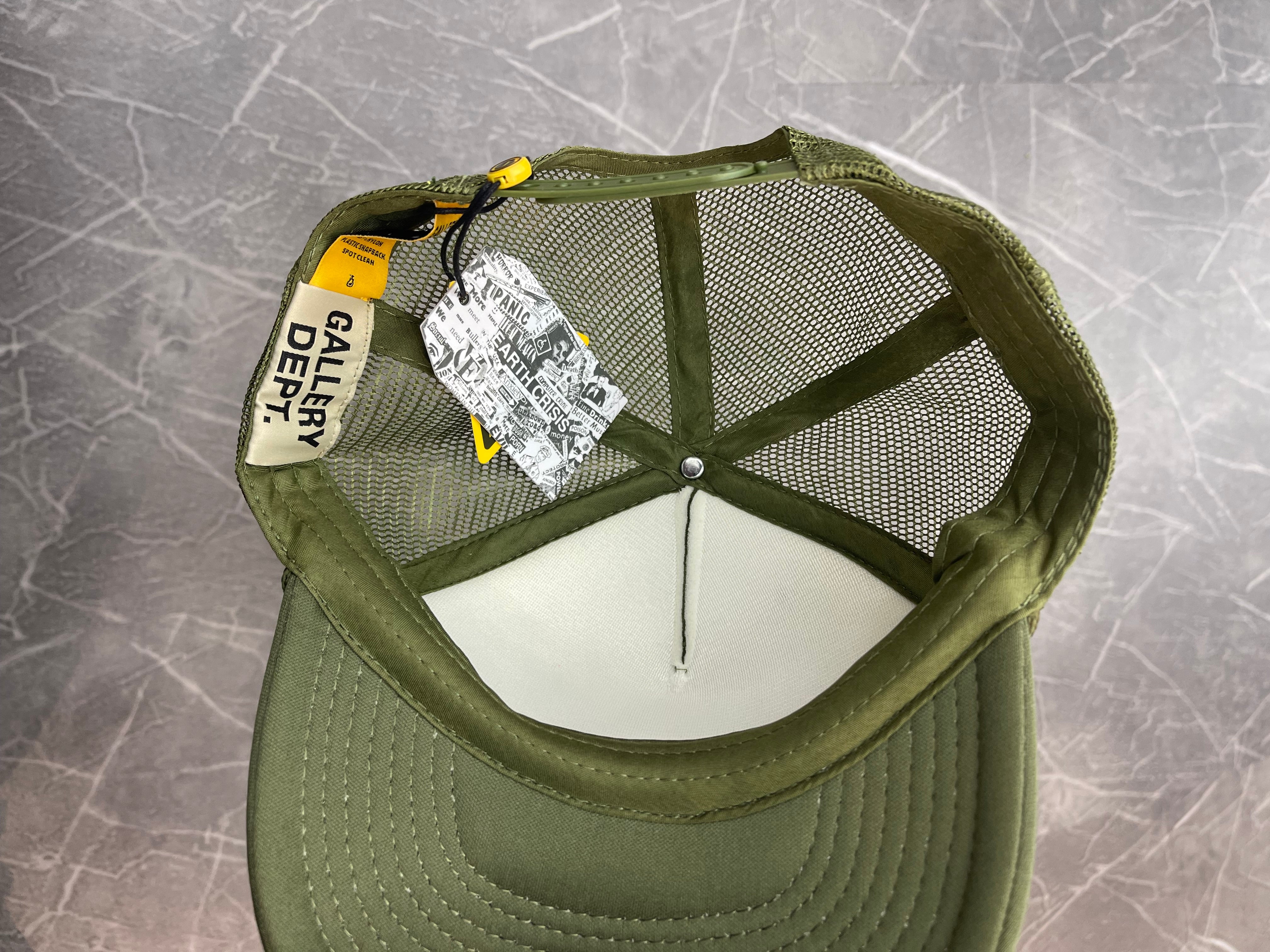 Gallery Dept. SnapBack hat “Army”