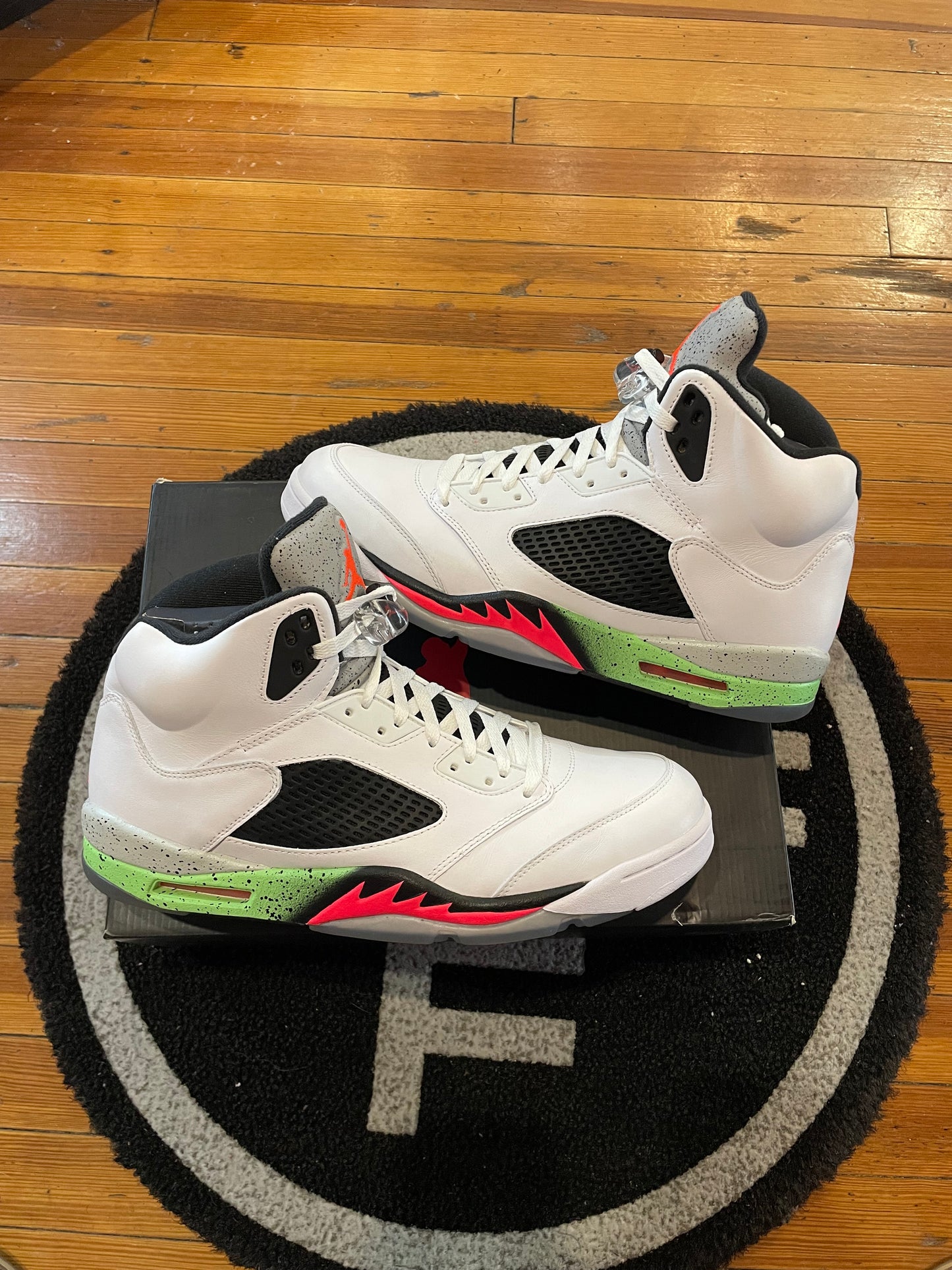 Jordan 5 “Poison Green”