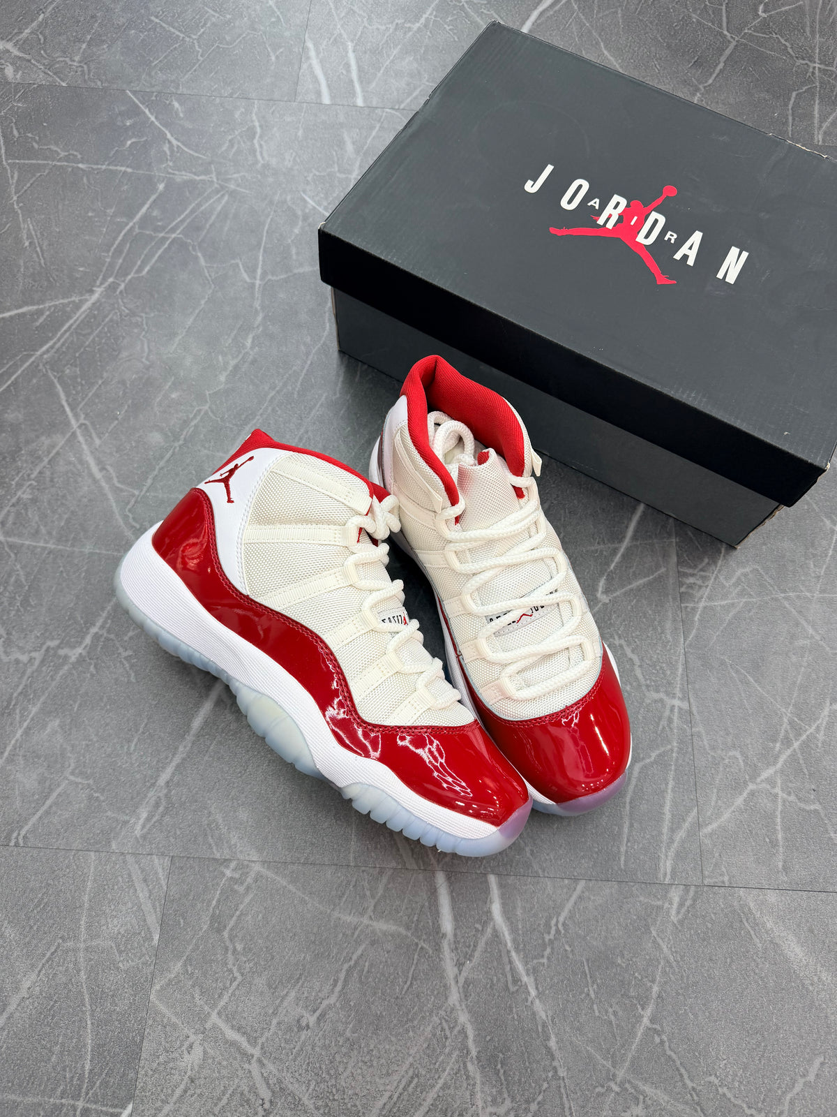 Jordan 11 Retro Cherry (2022) (GS)