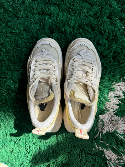 Off-White “White Odsy” 100 Claw