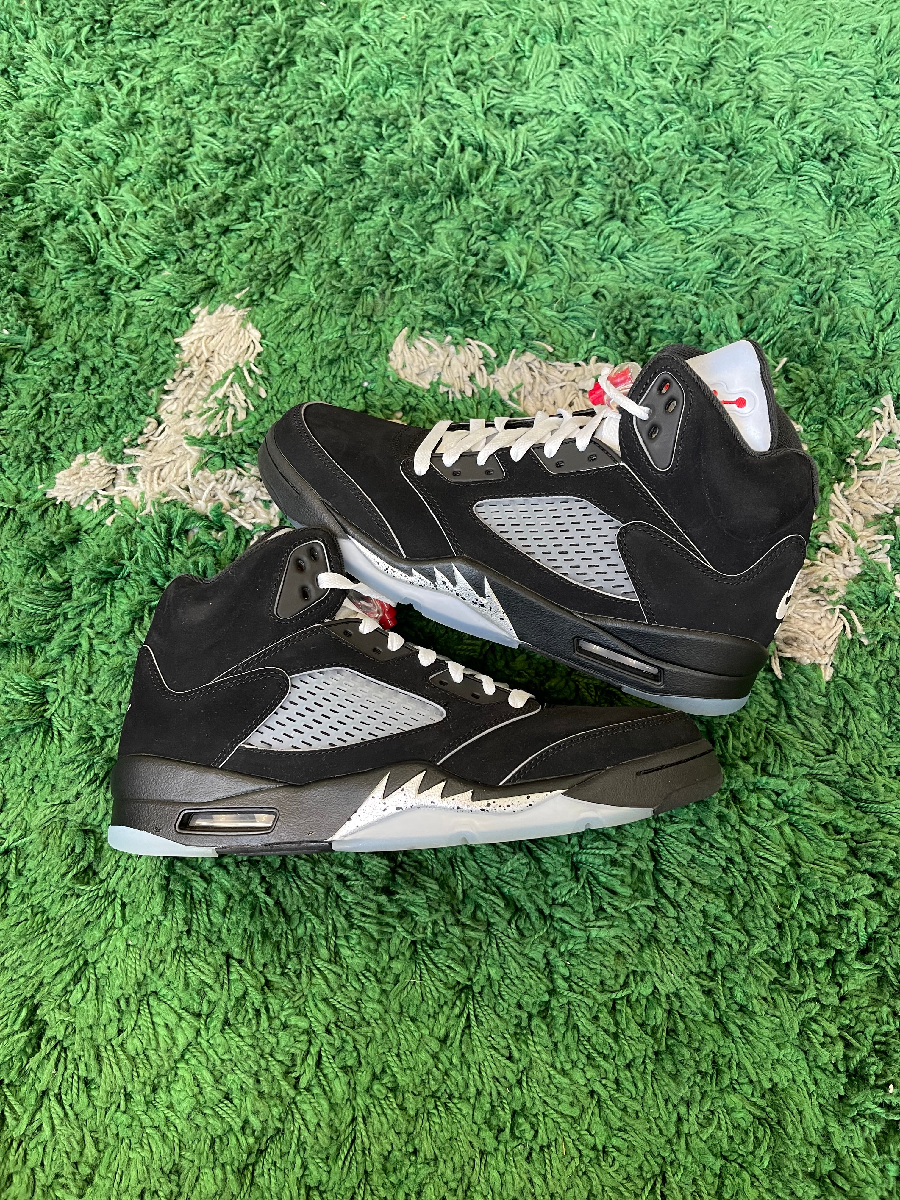 Jordan 5 “Black Metallic Reimagined”