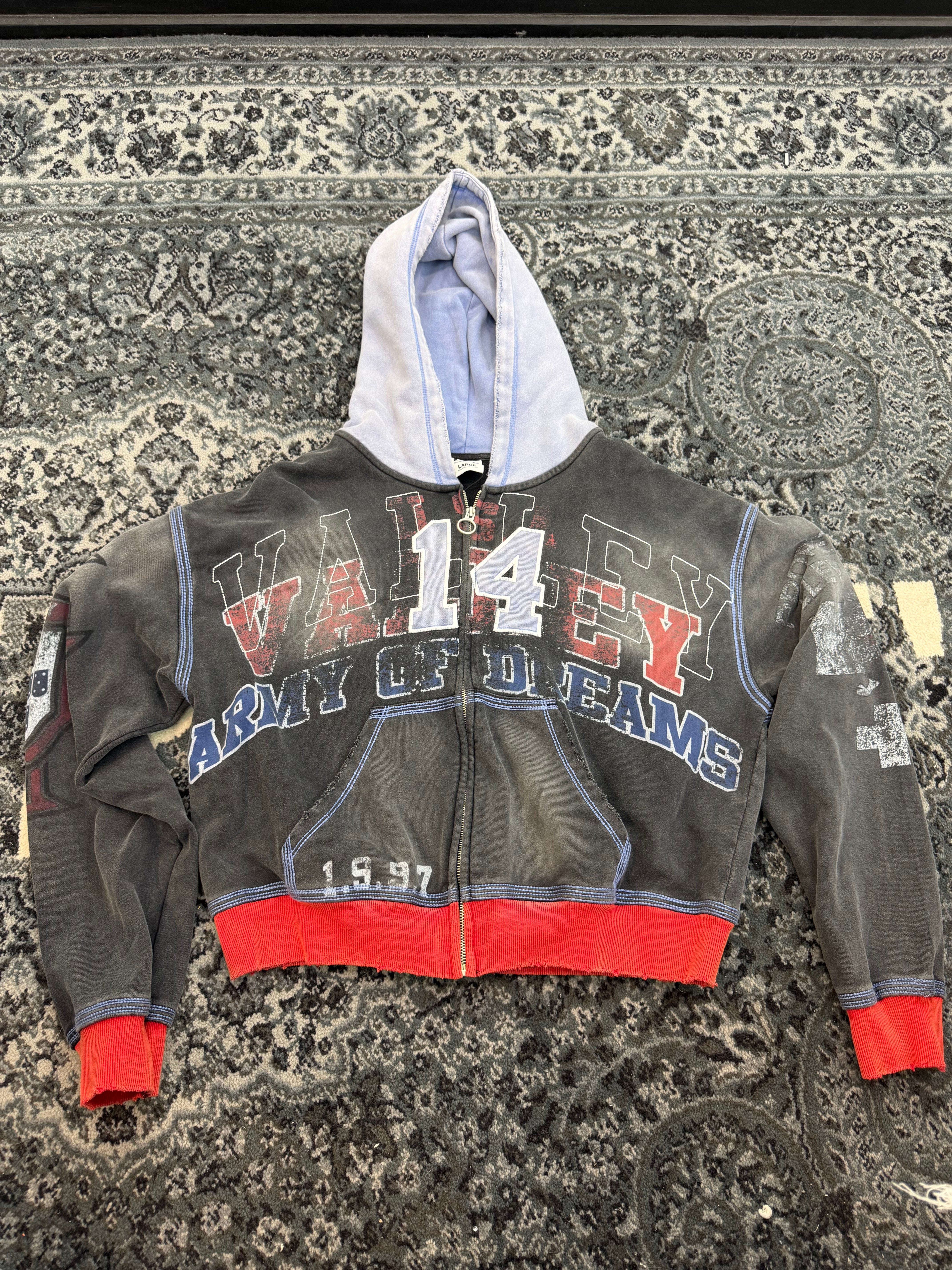Vale Zip Up “Big 14”