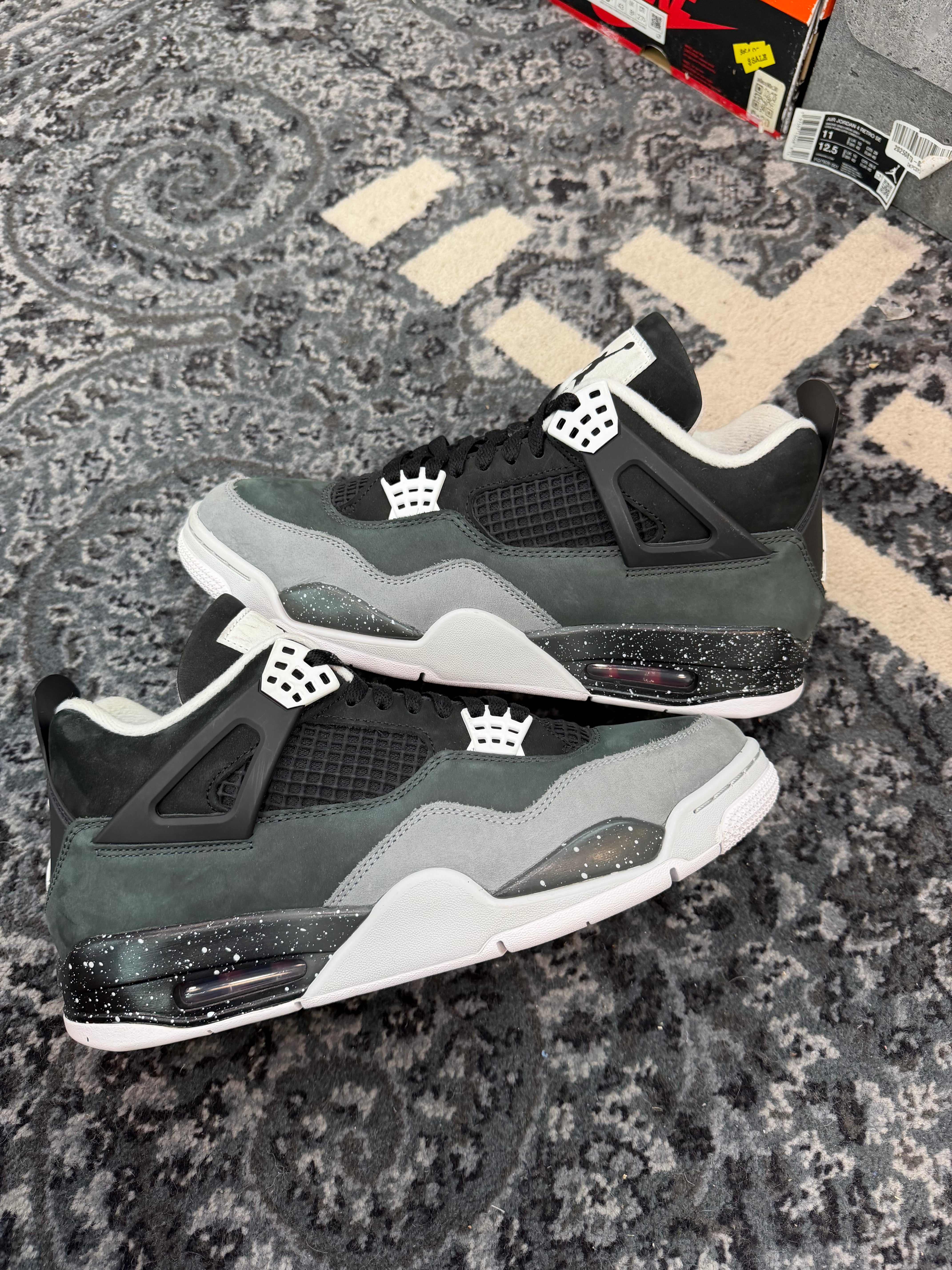 Jordan 4 “Fear” (2024)