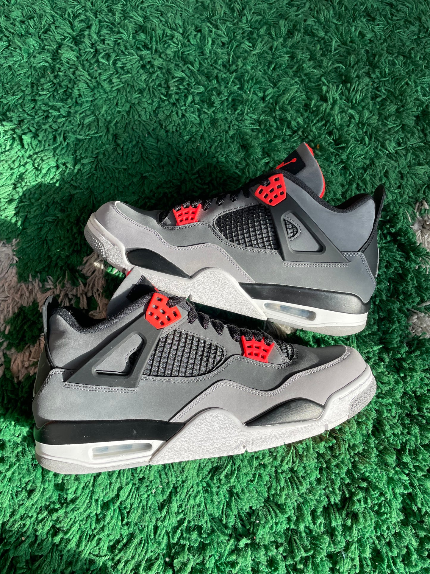 Jordan 4 “Infrared”