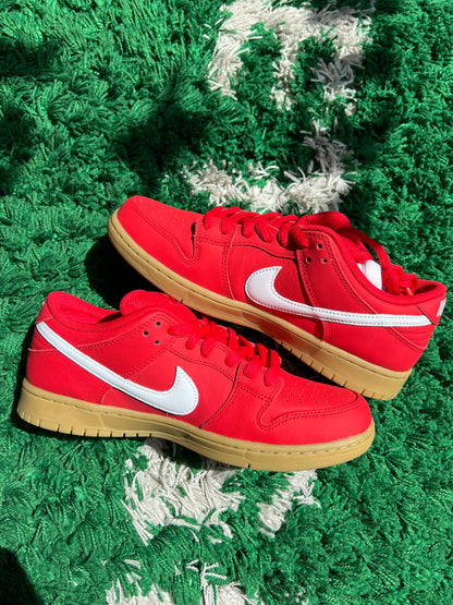 Nike Dunk Low SB “University Red Gum”