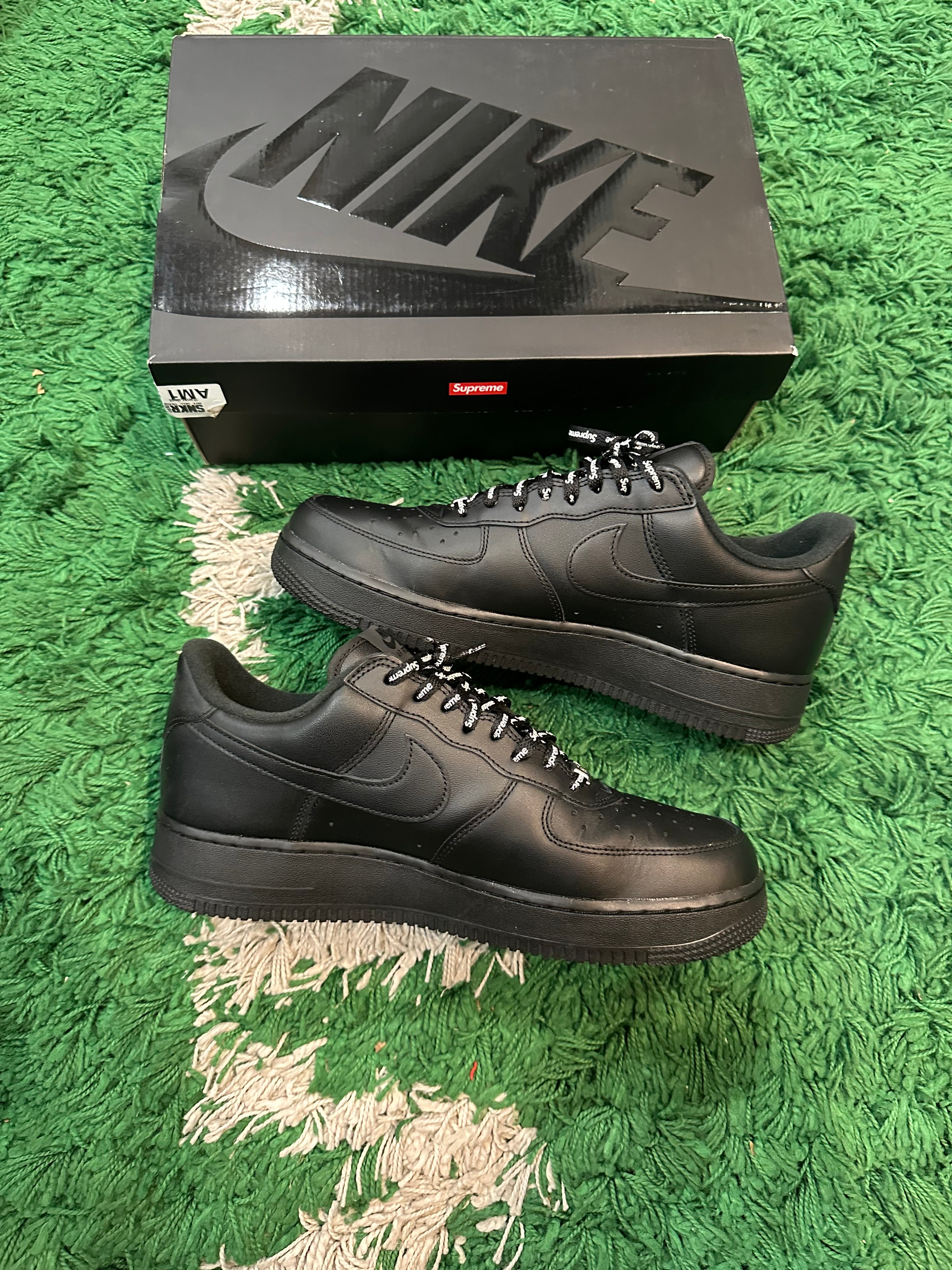 Nike Air Force 1 Low Supreme “Black”