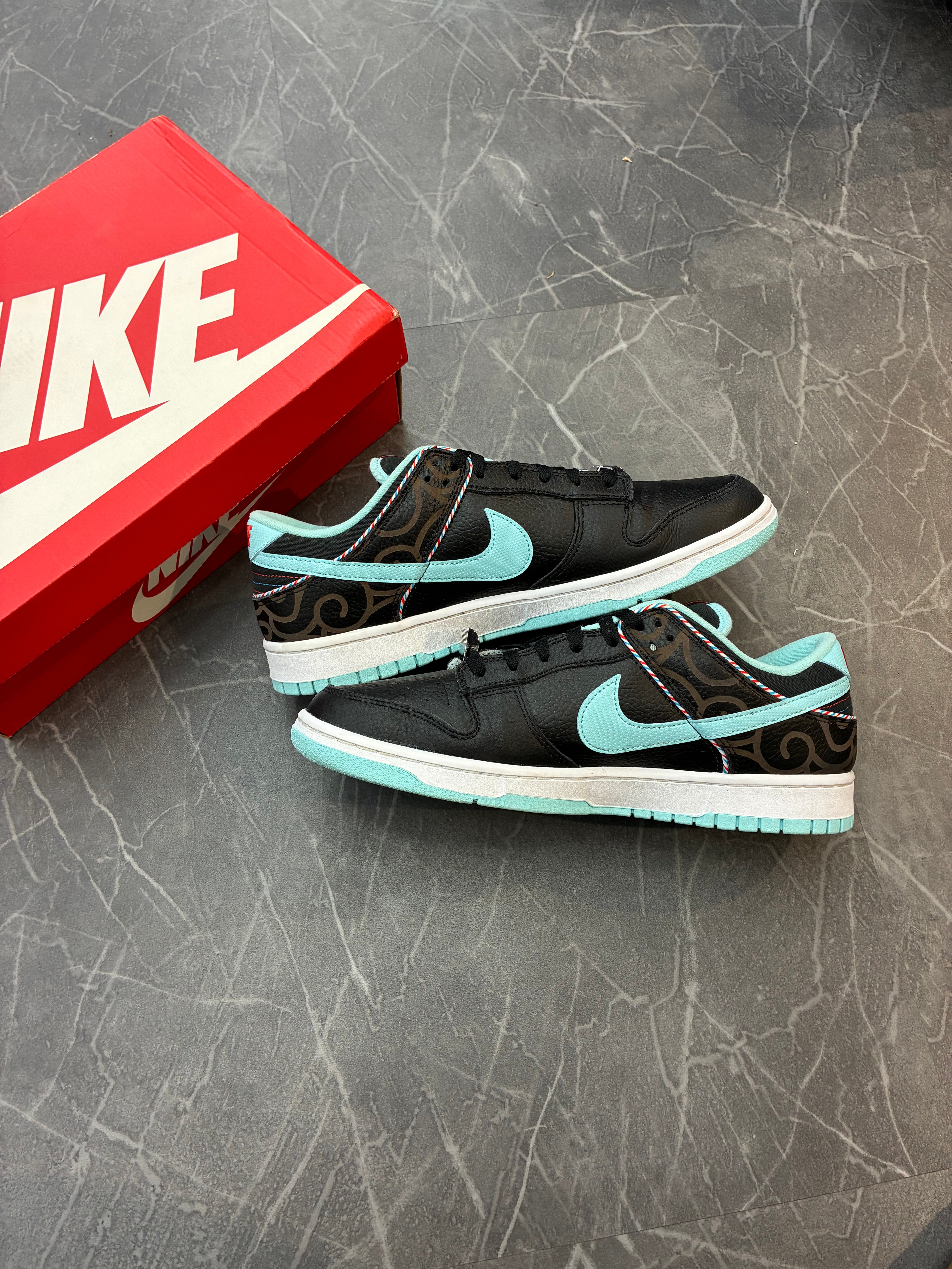 Nike Dunk Low “Barber Shop”