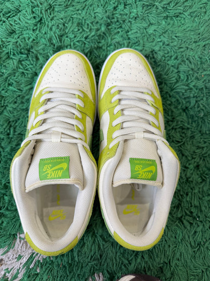 Nike Dunk Low SB “Green Apple”