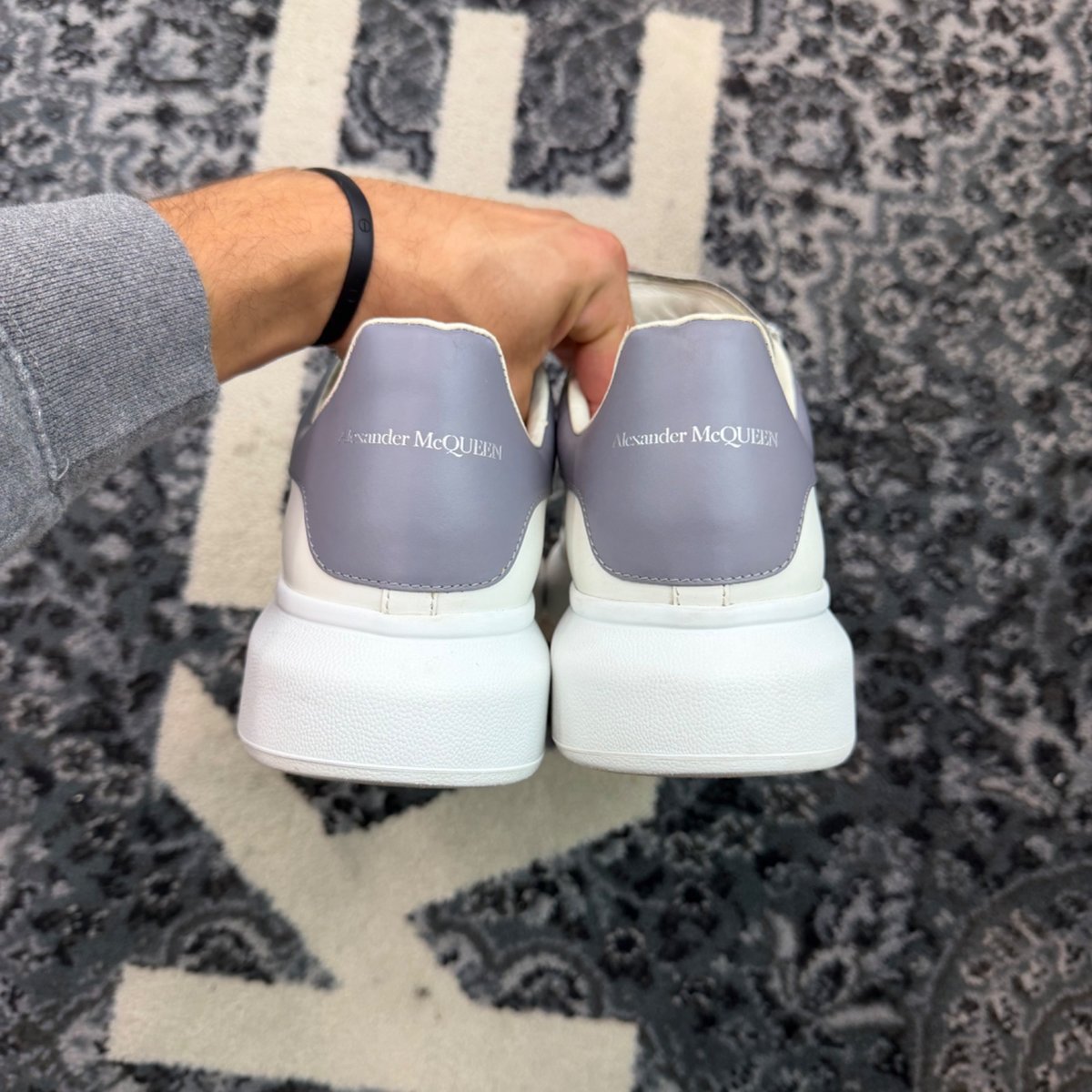 Alexander Mcqueen Sneaker Low Grey White - Image 4