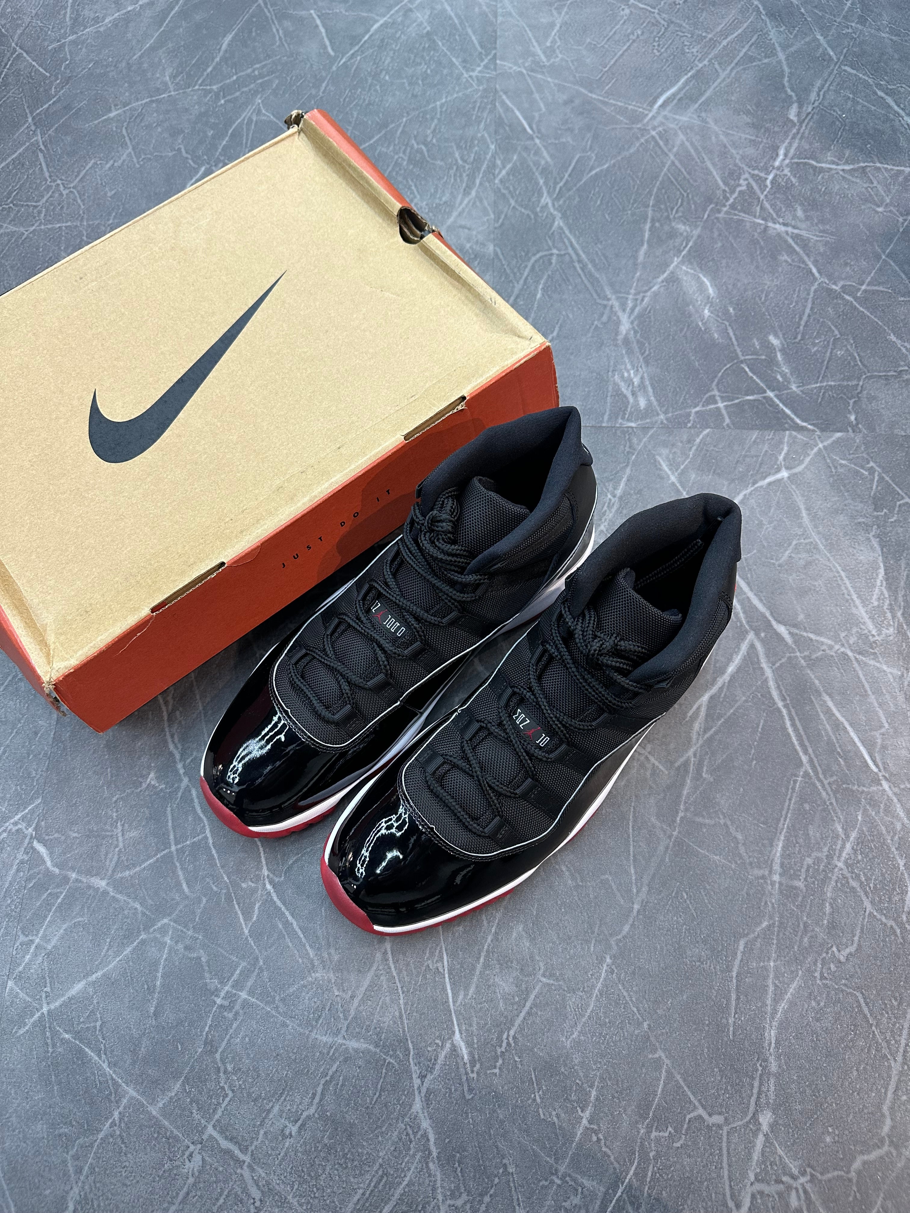 Jordan 11 “Playoff Bred” (2019)