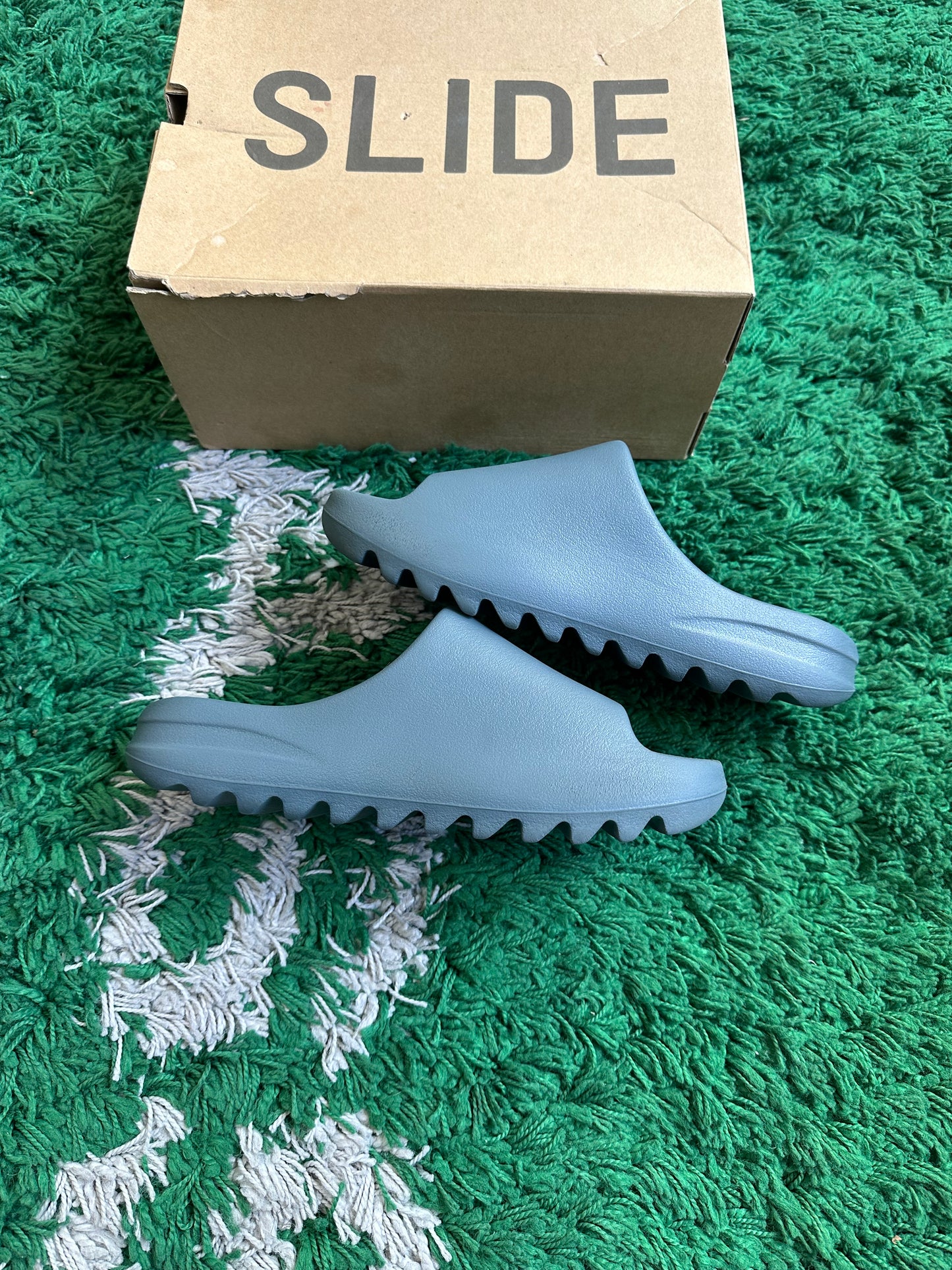 Yeezy Slide “Slate Marine”