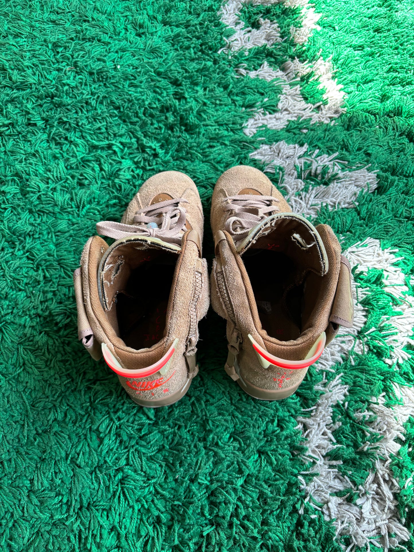 Travis Scott Jordan 6 “British Khaki”
