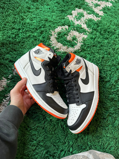 Jordan 1 High “Electro Orange”