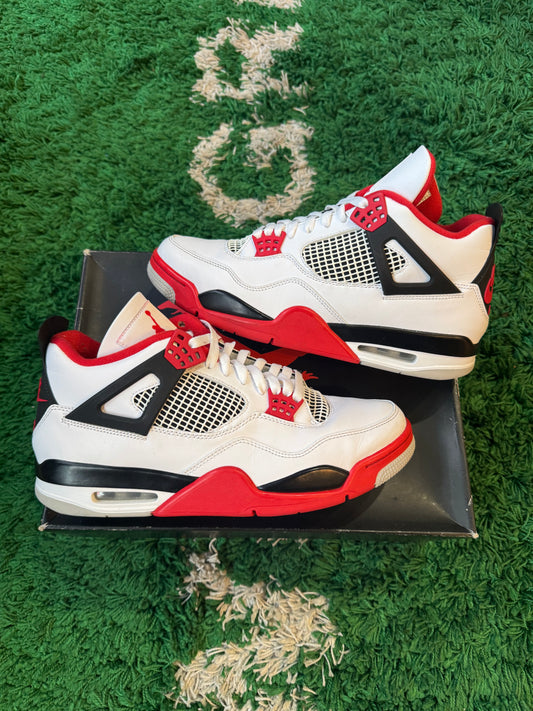 Jordan 4 “Fire Red”