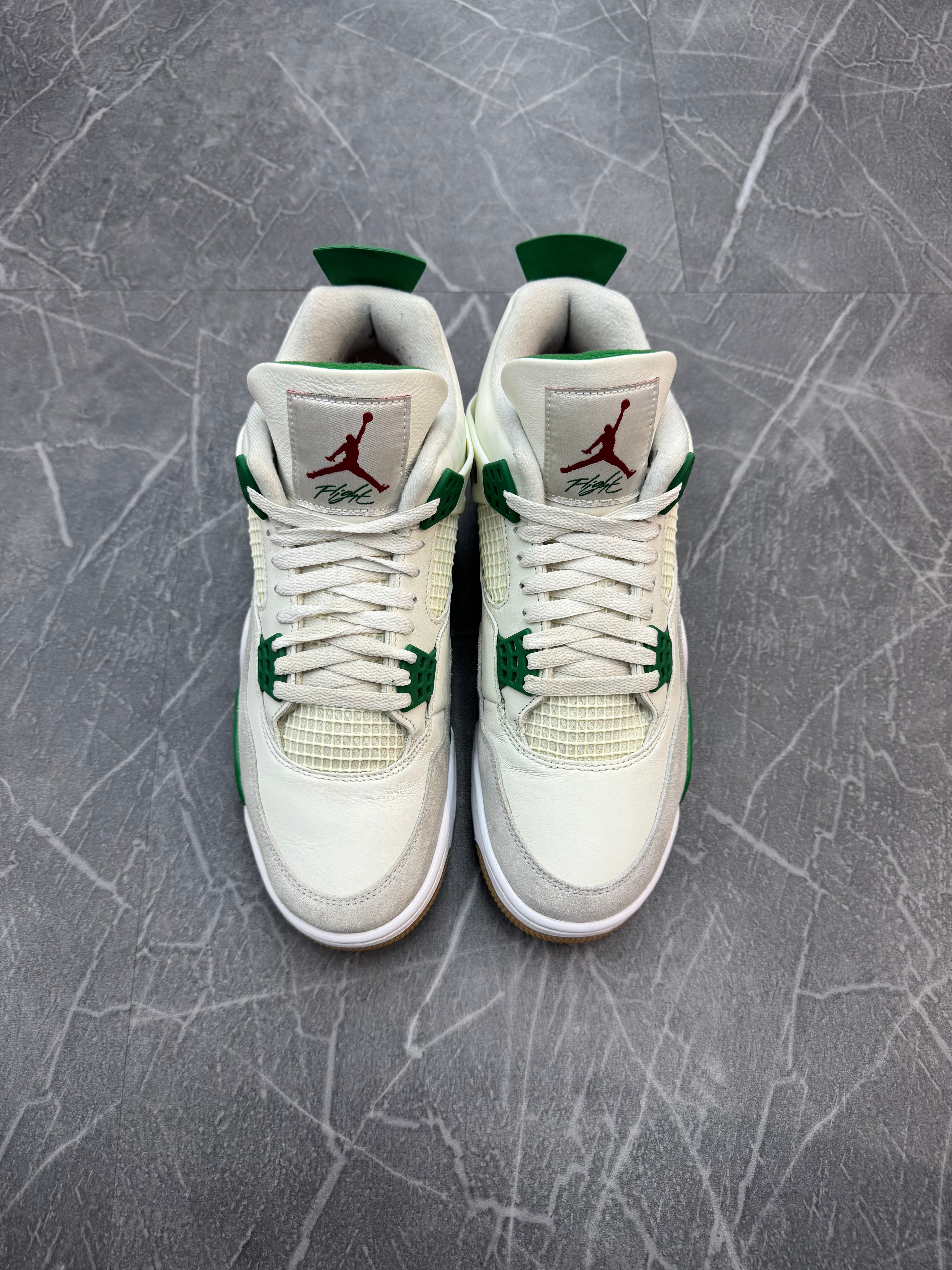 Jordan 4 SB Pine Green