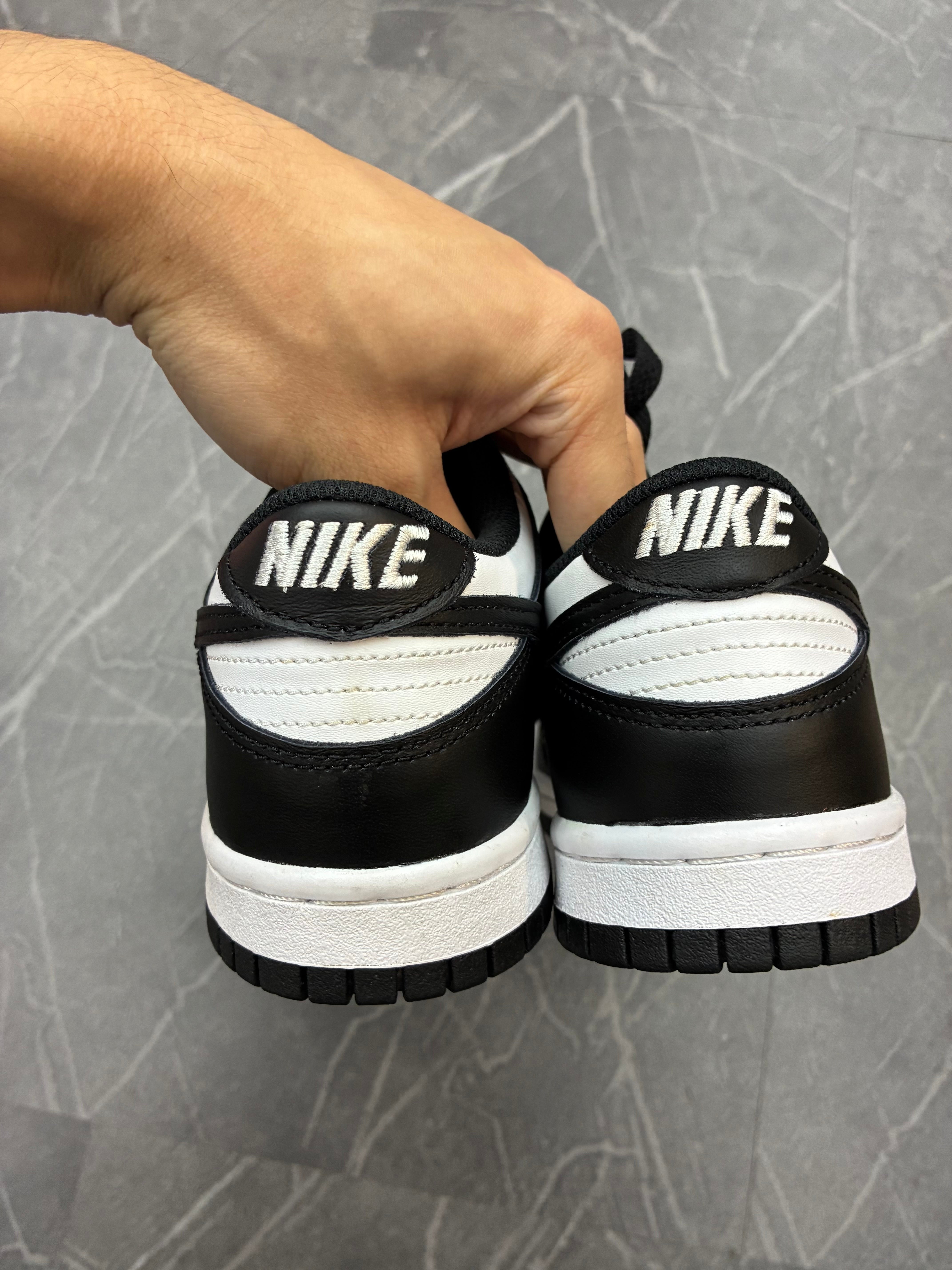 Nike Dunk Low Panda