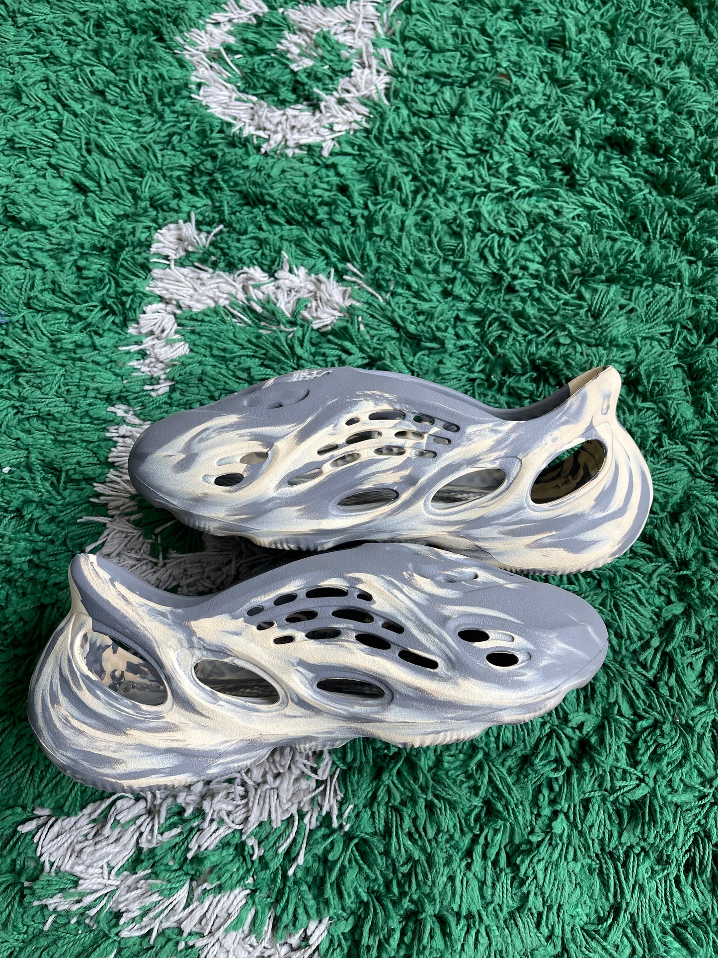 Yeezy Foam Runner MXT “Moon”