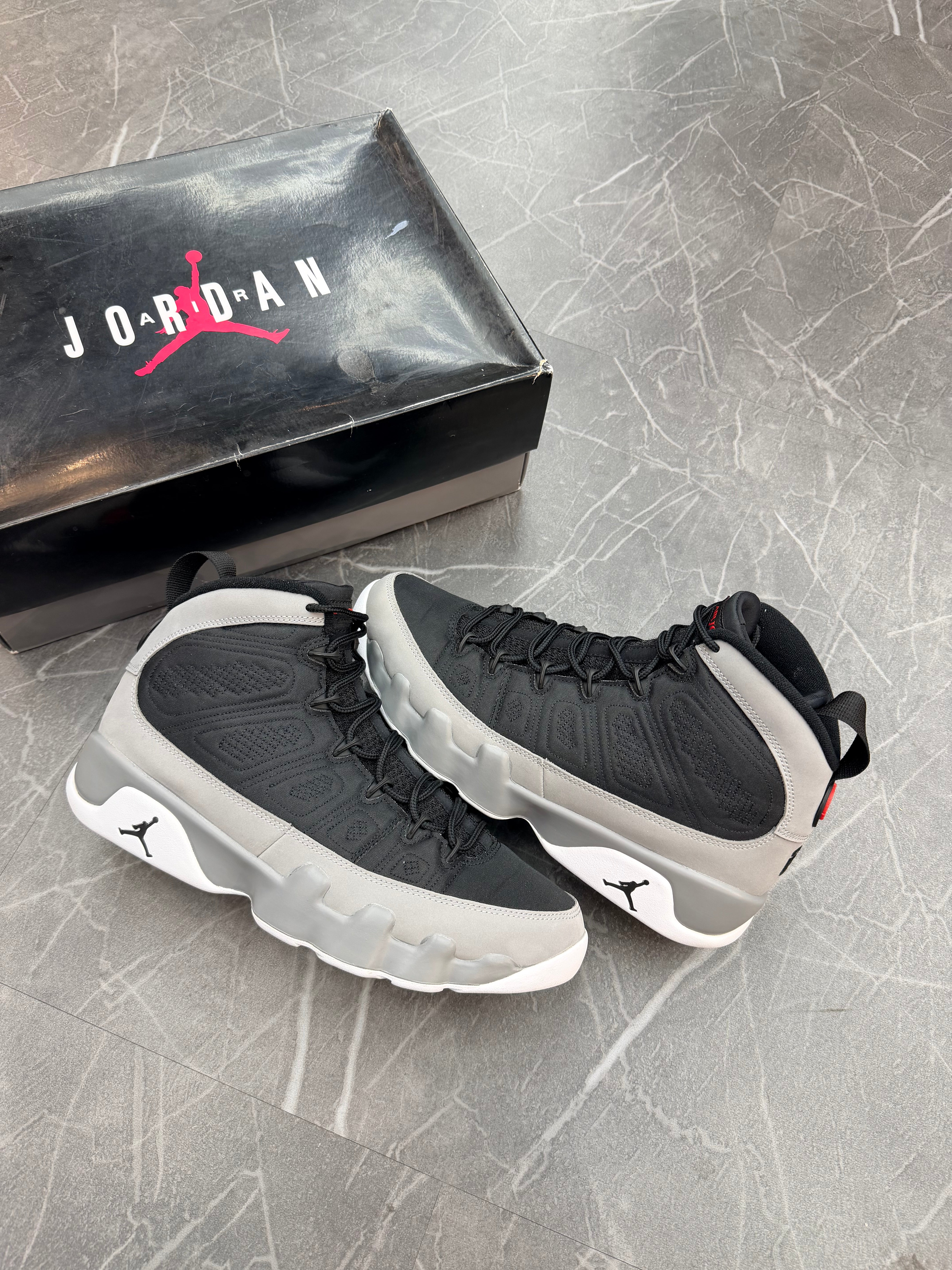 Jordan 9 “Particle Grey”
