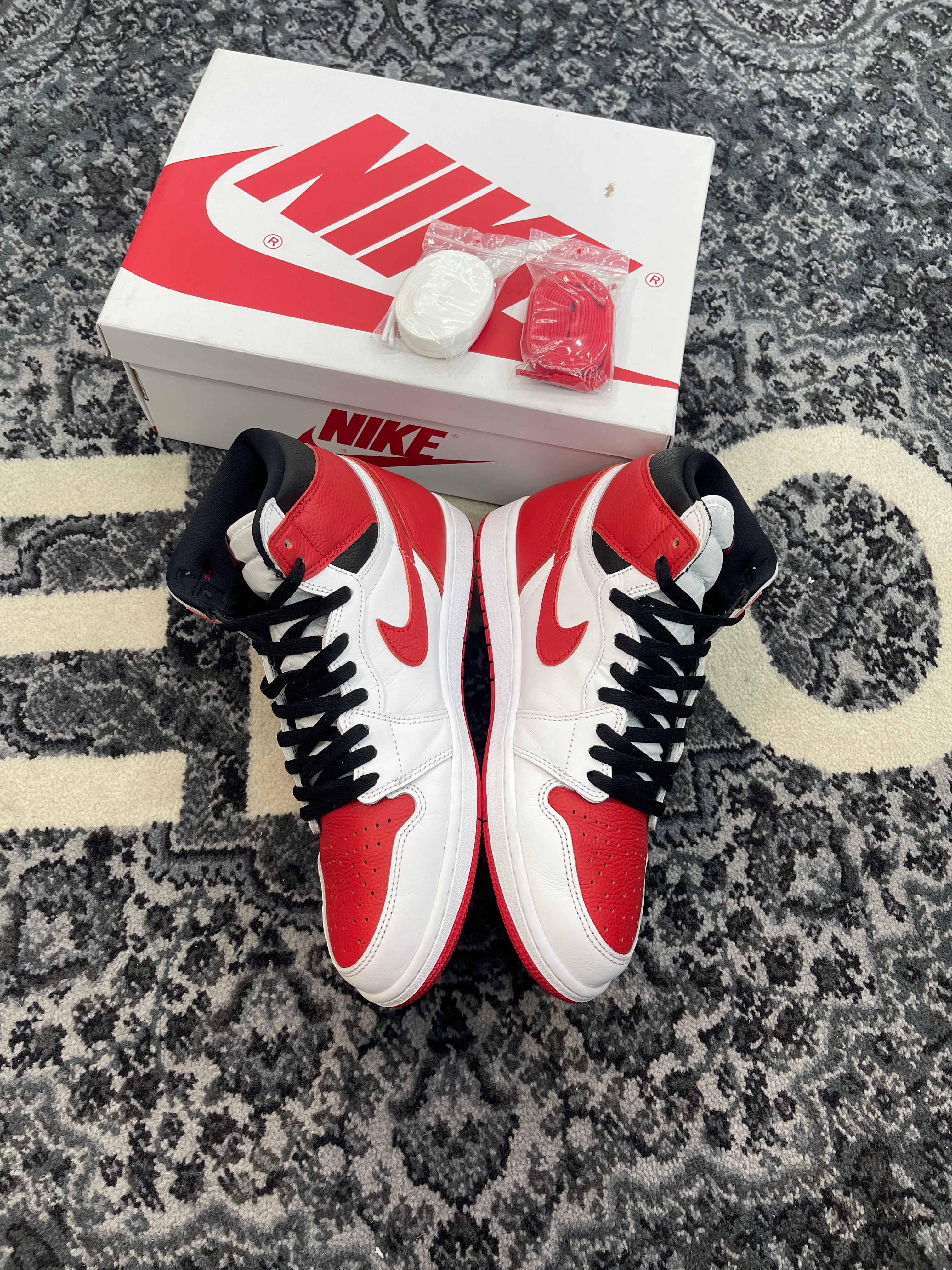 Jordan 1 High “Heritage”