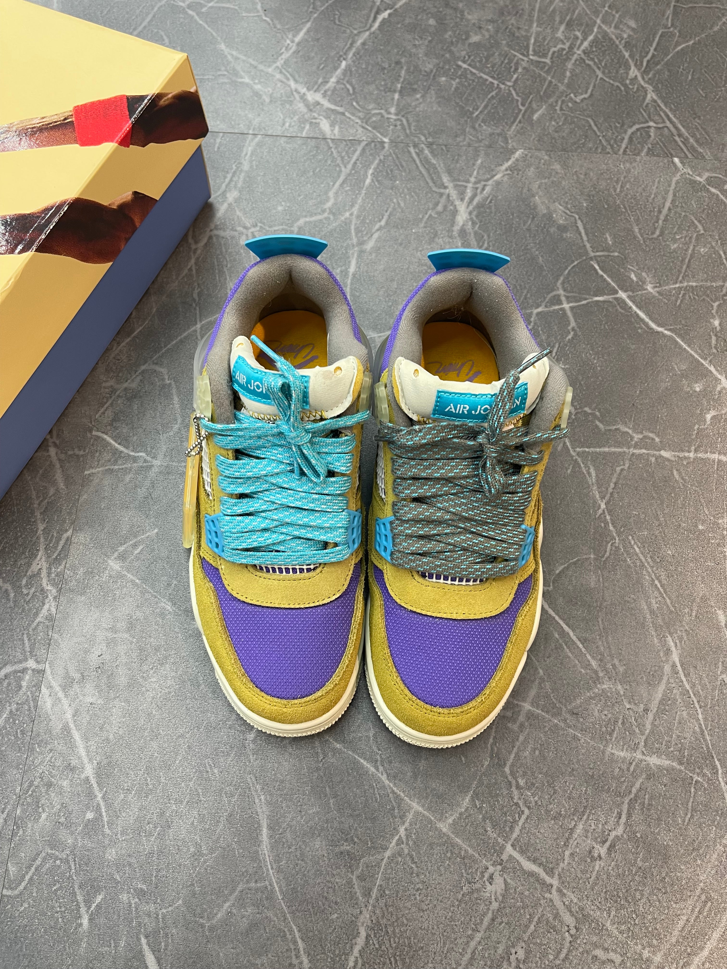 Jordan 4 “Union Desert Moss”