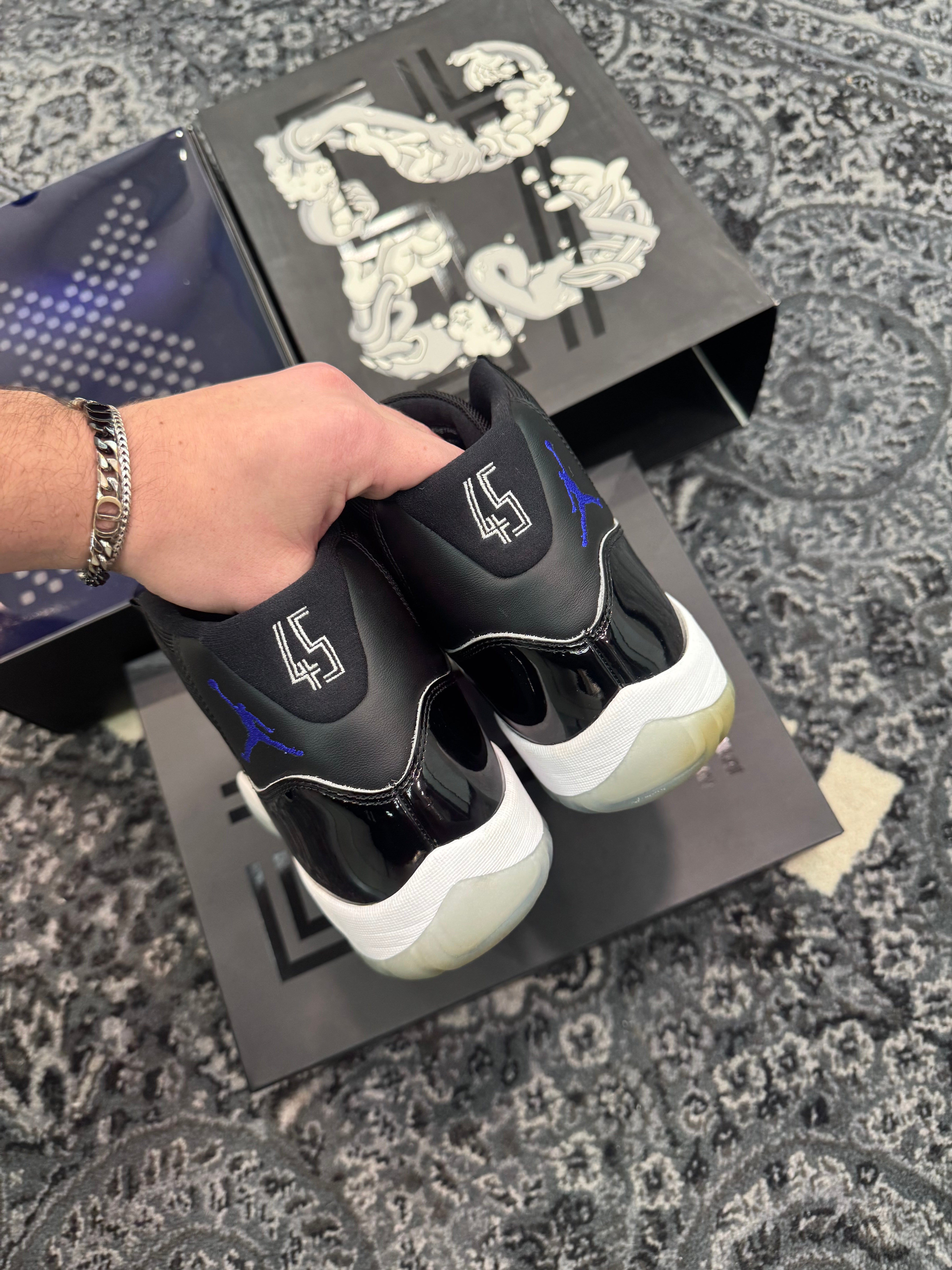 Jordan 11 Space Jam (2016)