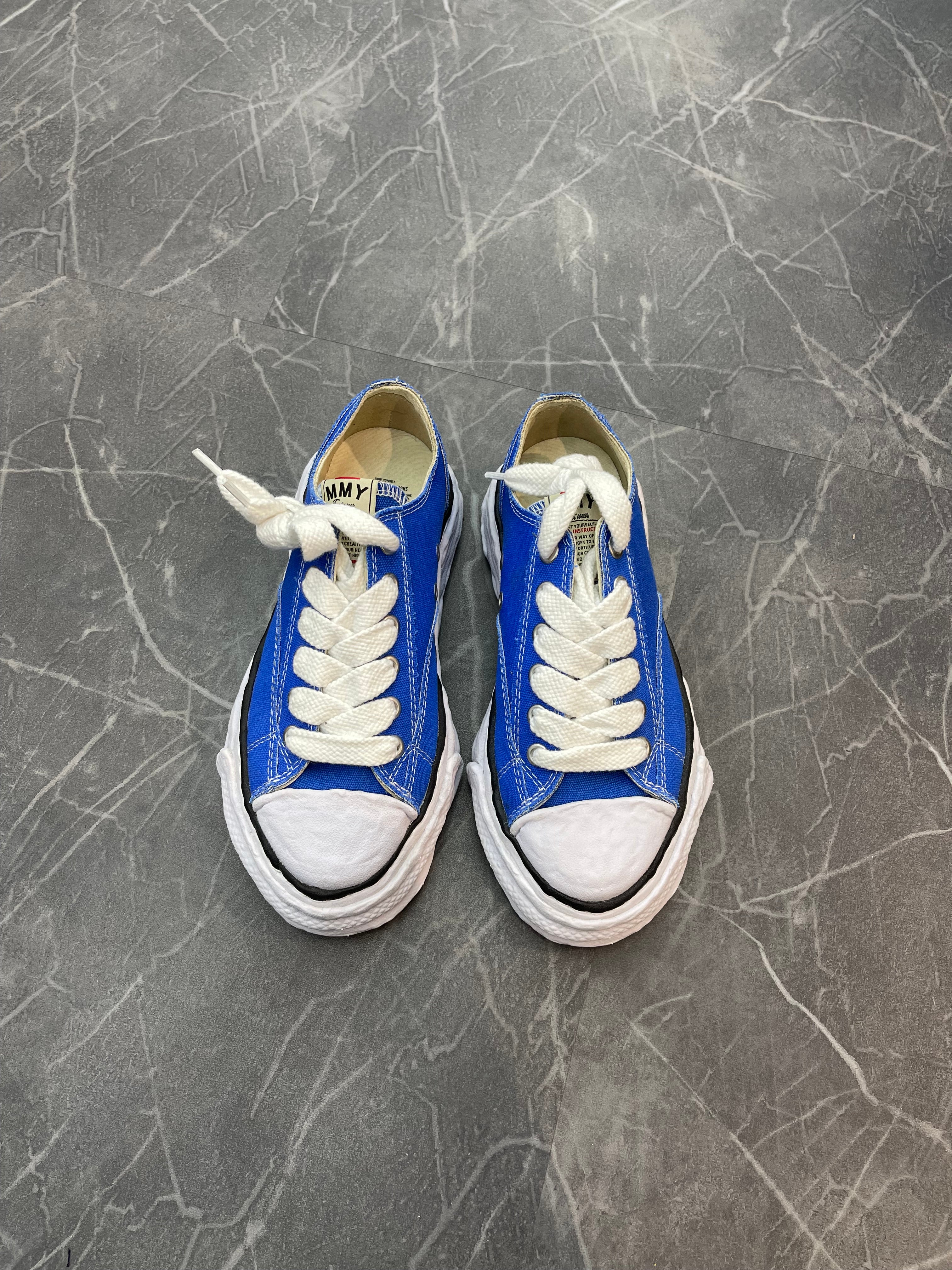 Maison Mihara Sneaker Low “Blue”