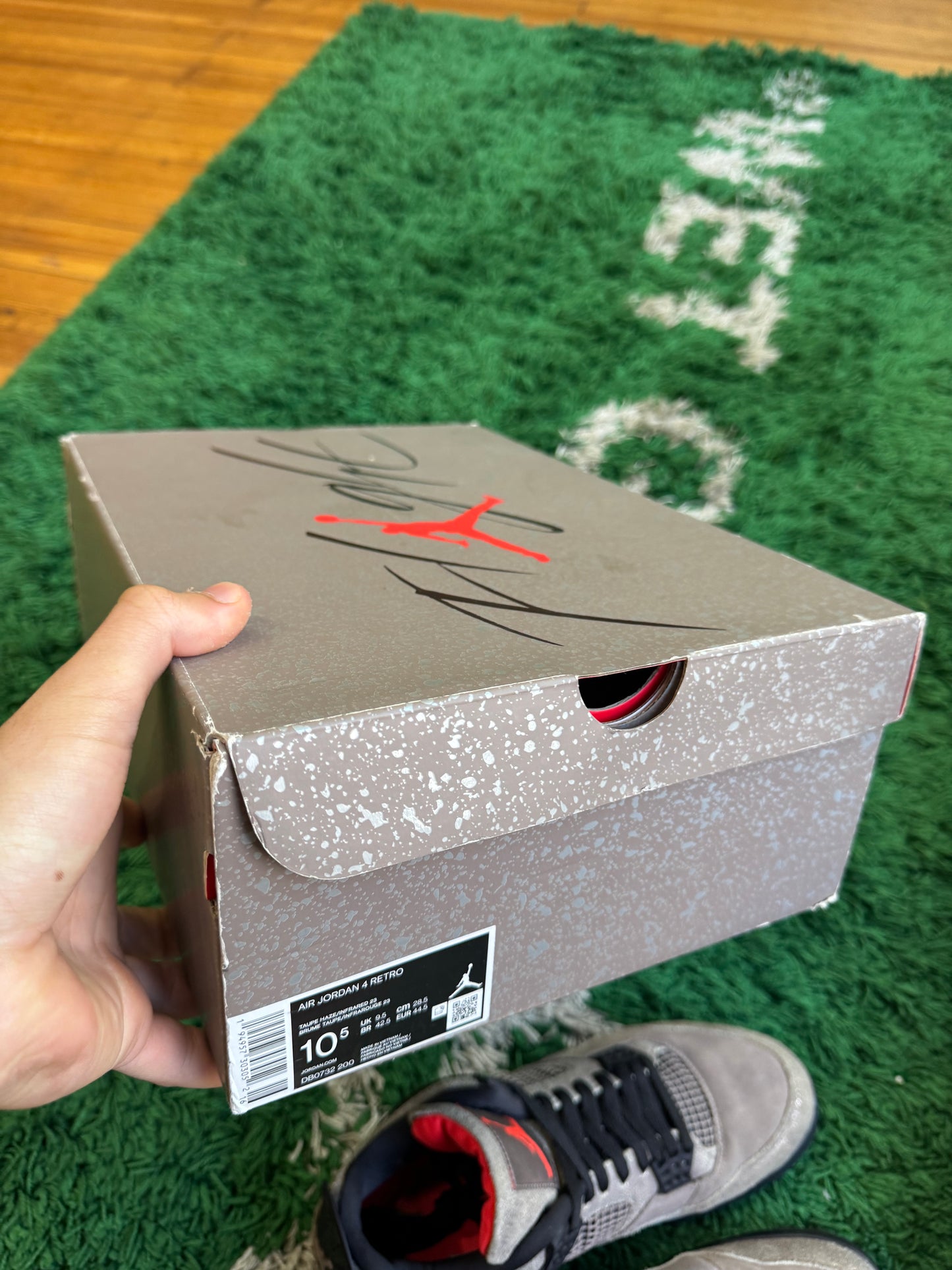Jordan 4 “Taupe Haze”