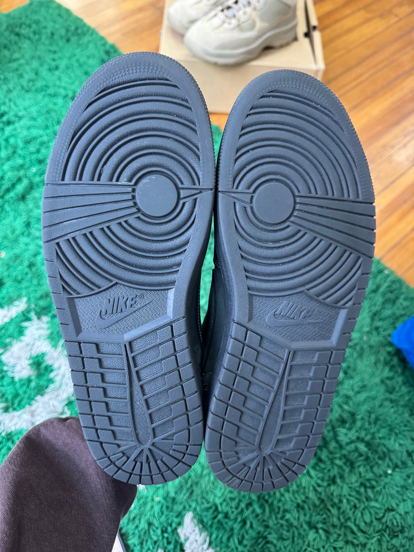 Jordan 1 Low x Travis Scott “Phantom”