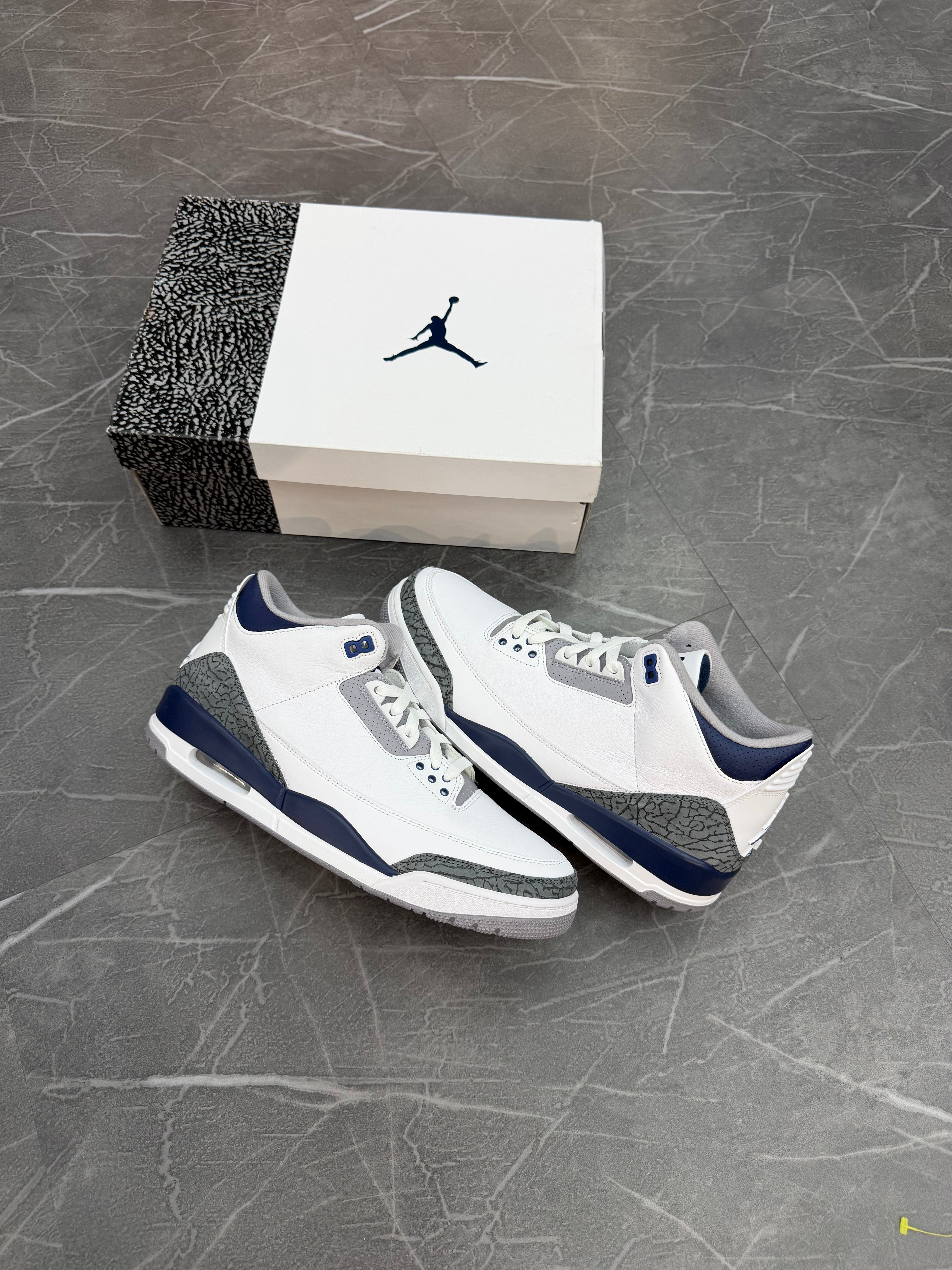 Jordan 3 “Midnight Navy”