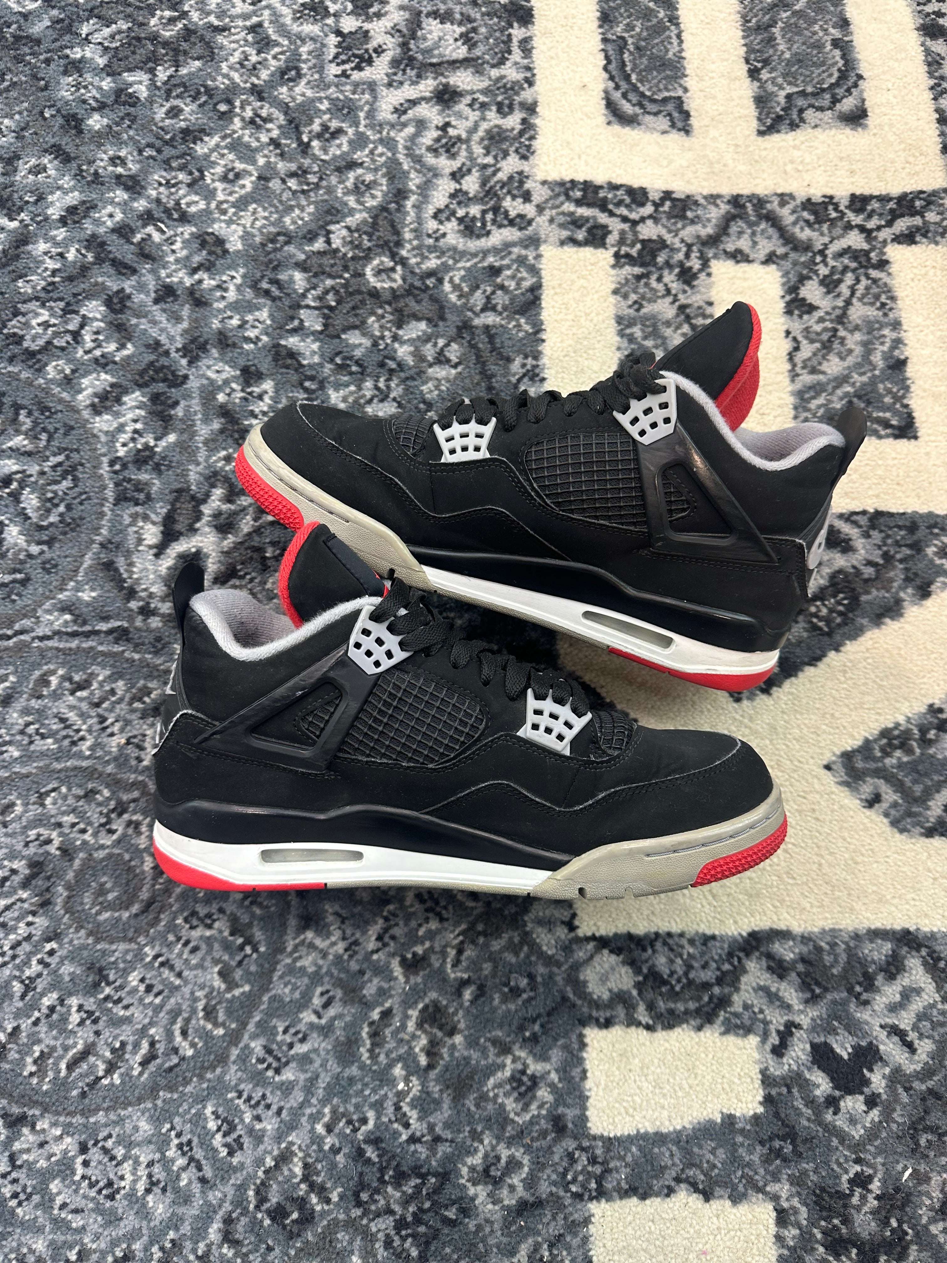 Jordan 4 “Bred”