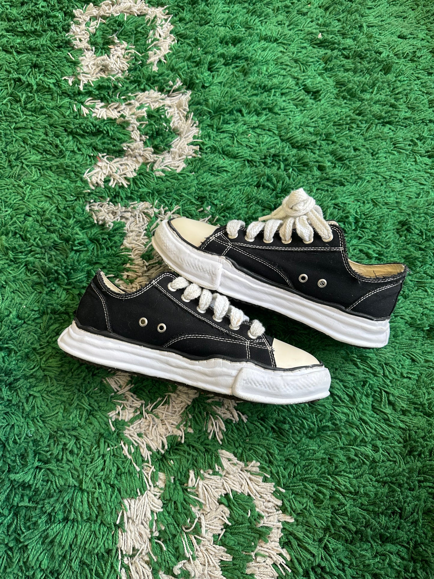 Maison Mihara Canvas Low Top “Black”