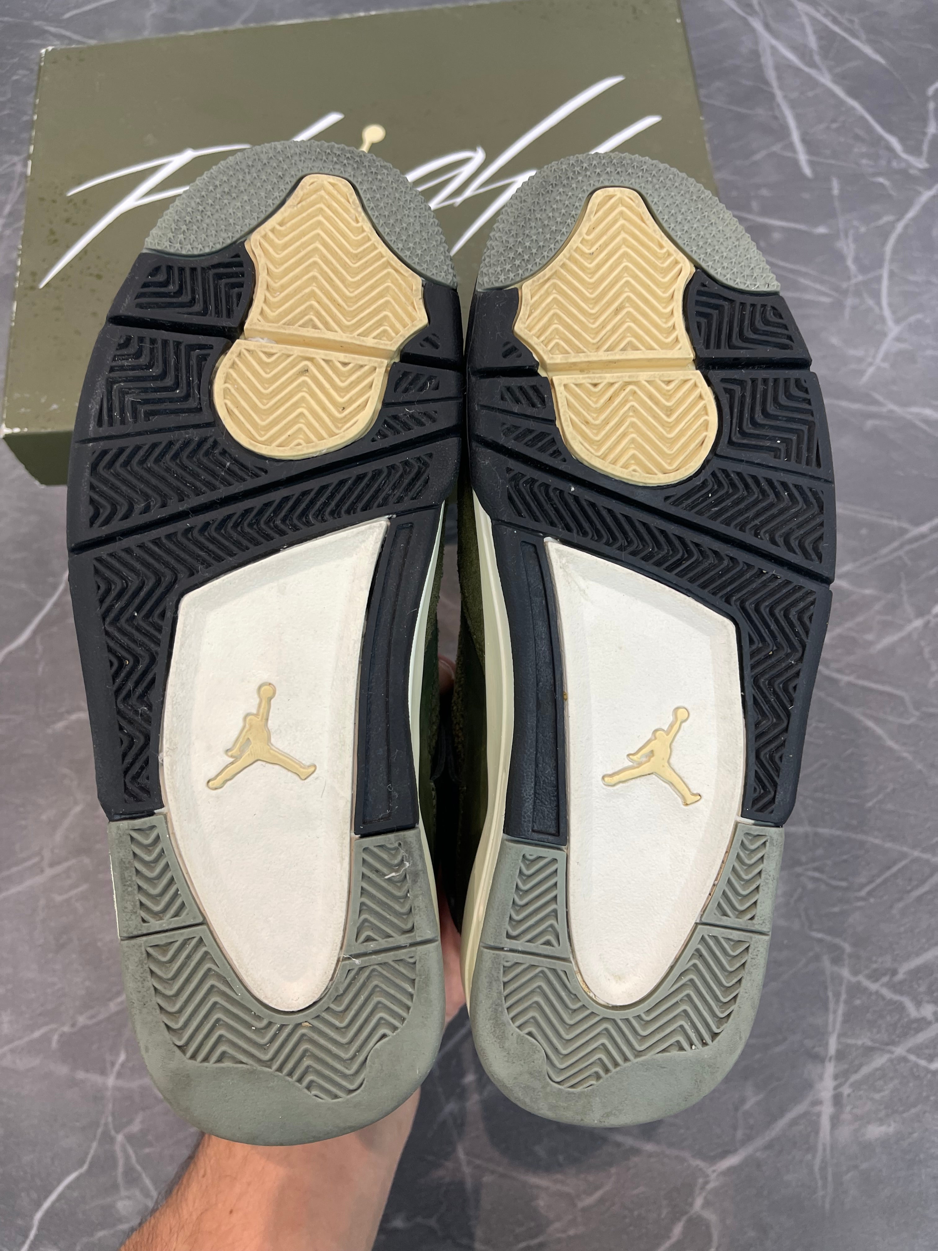 Jordan 4 “Craft Olive”
