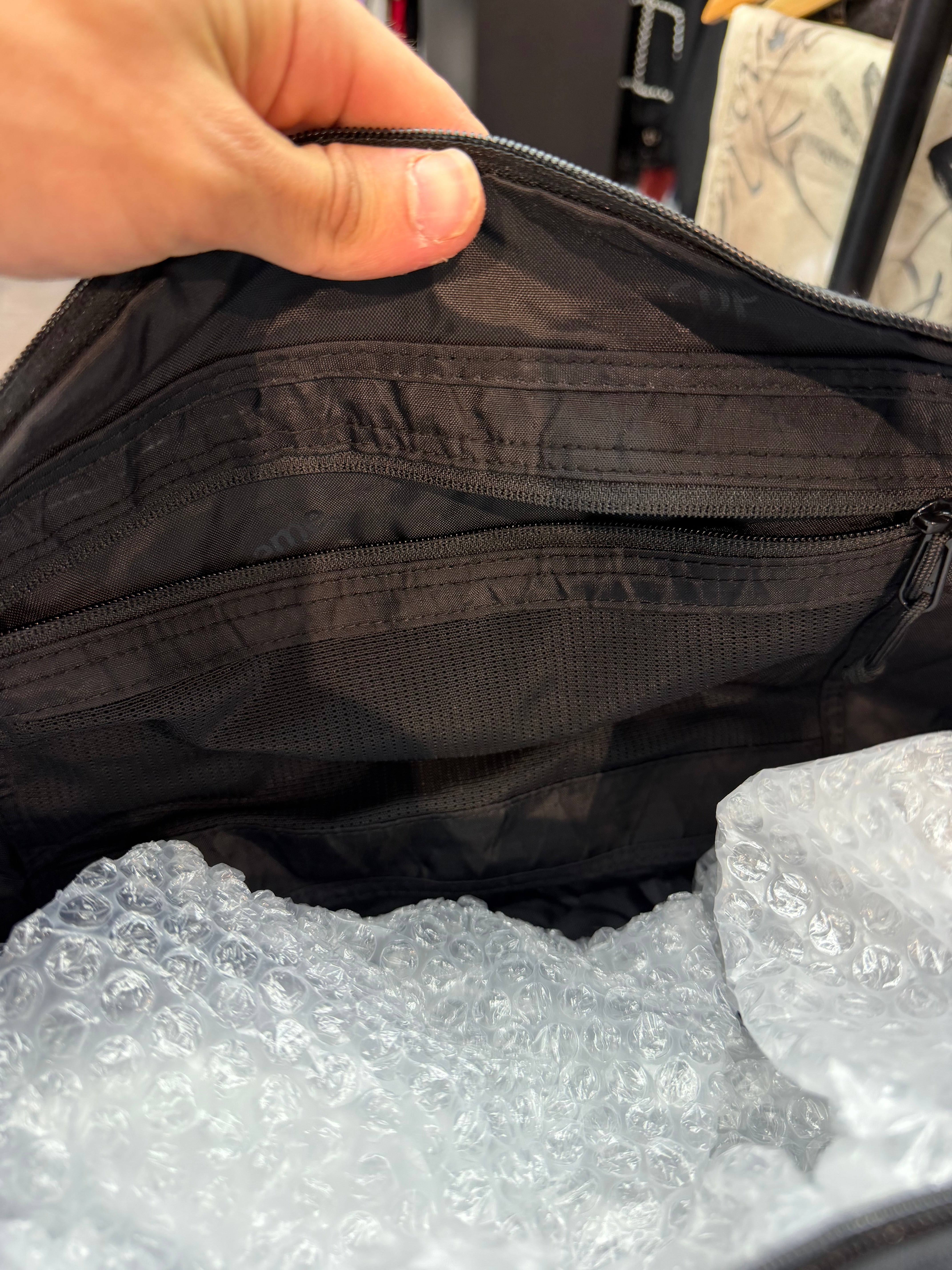 Supreme FW18 Duffle Bag “Black”