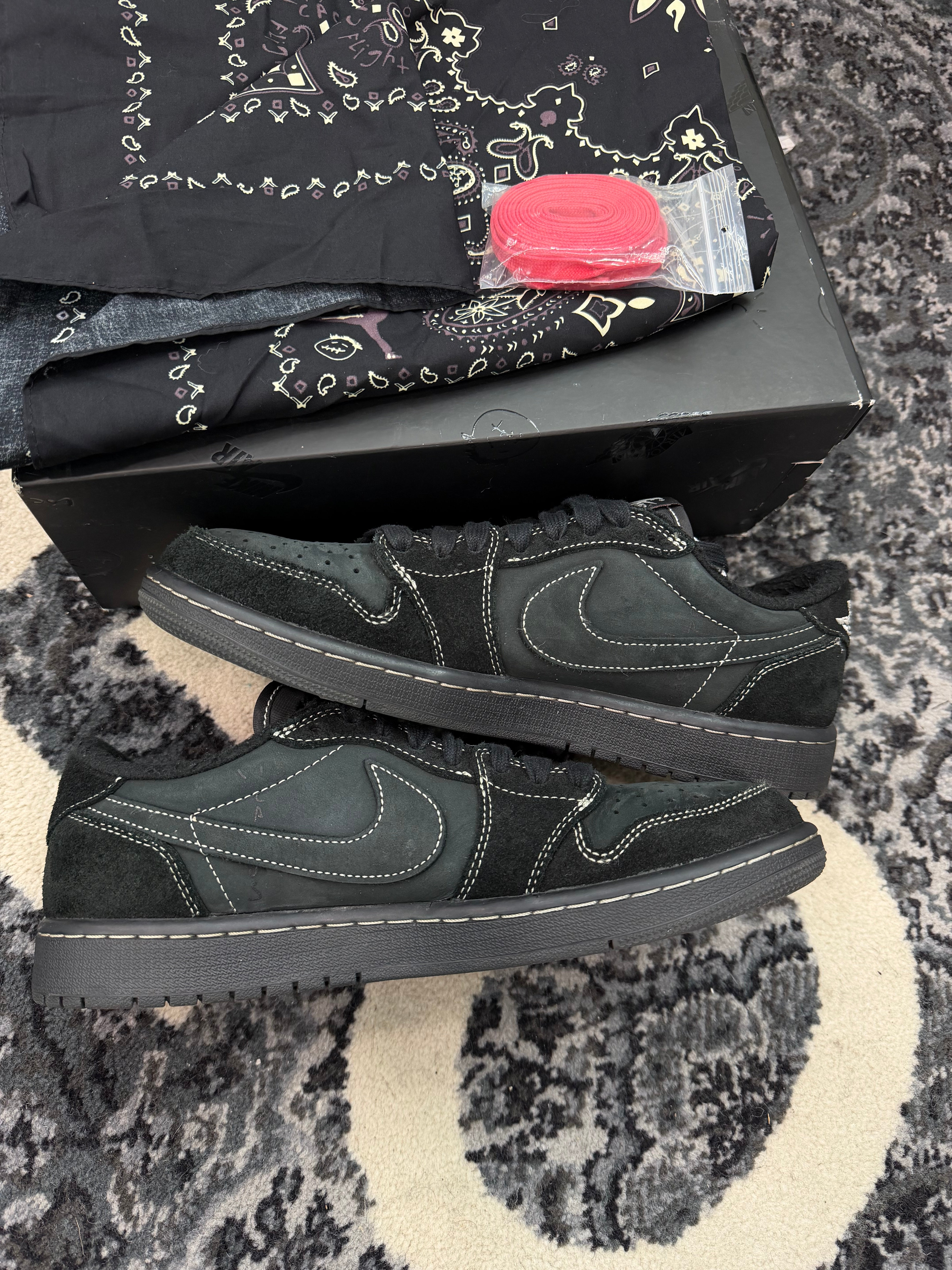 Jordan 1 Low x Travis Scott “Phantom”