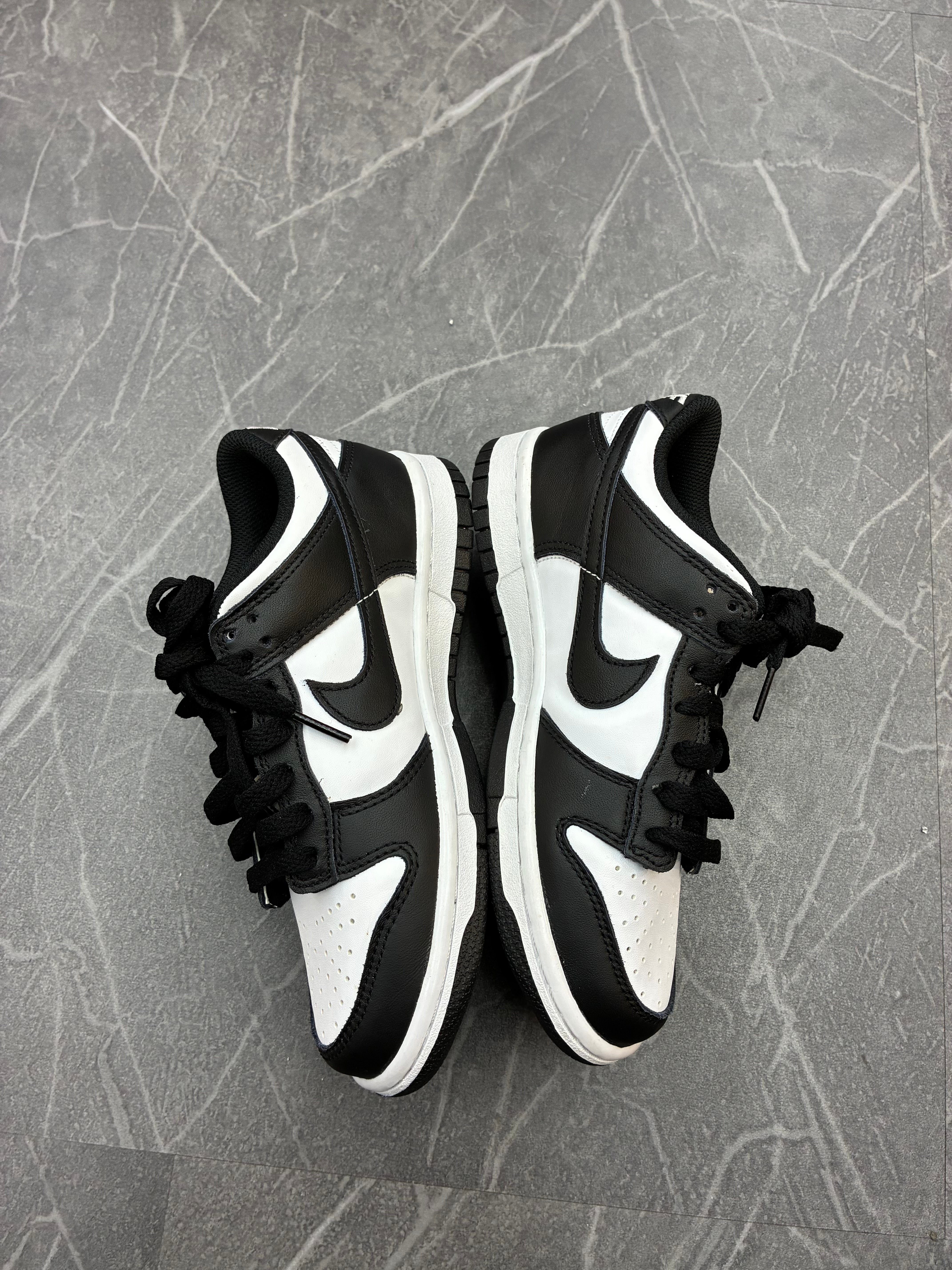 Nike Dunk Low Panda