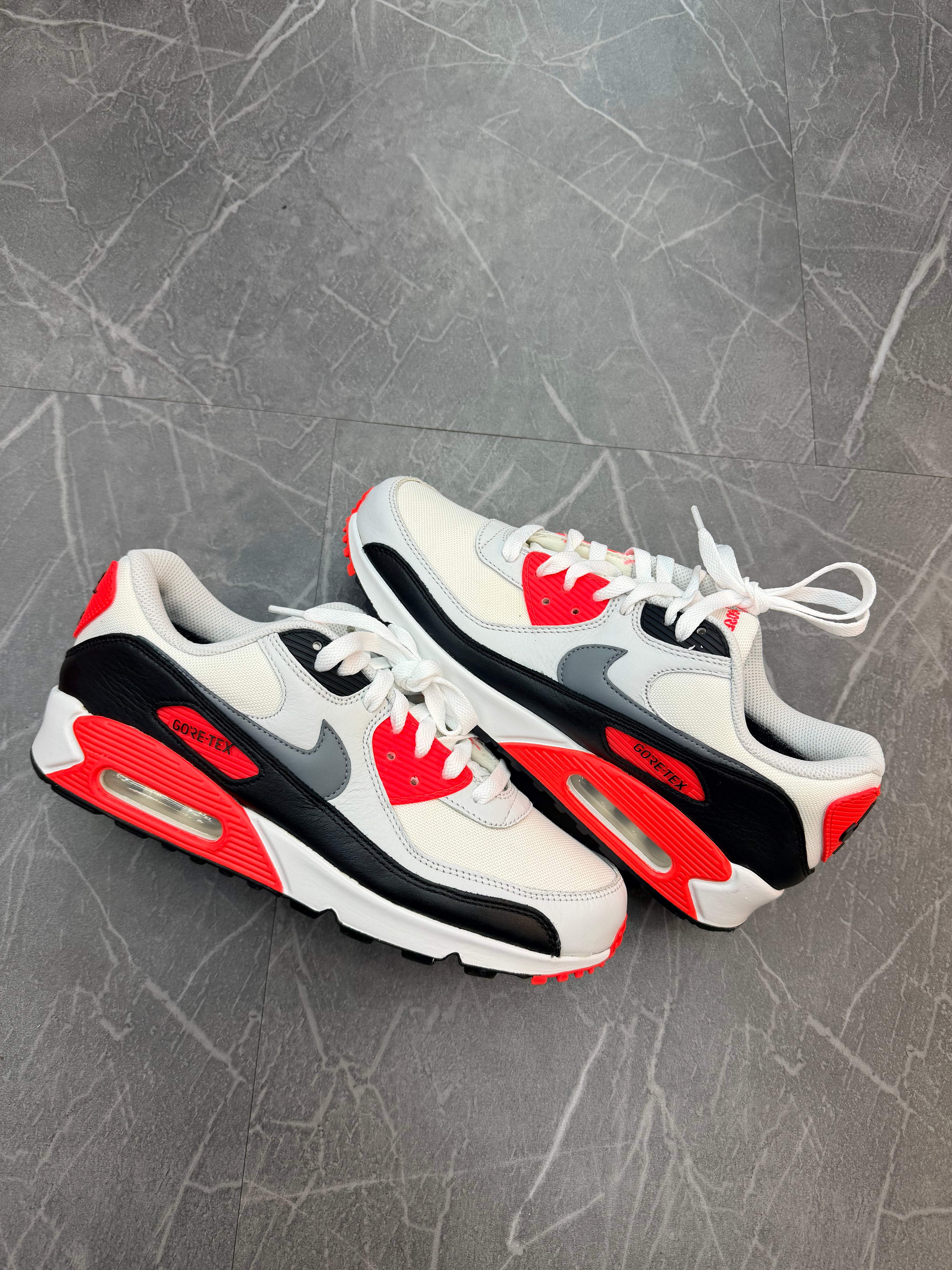 Nike Air Max 90 Gore-Tex Infrared