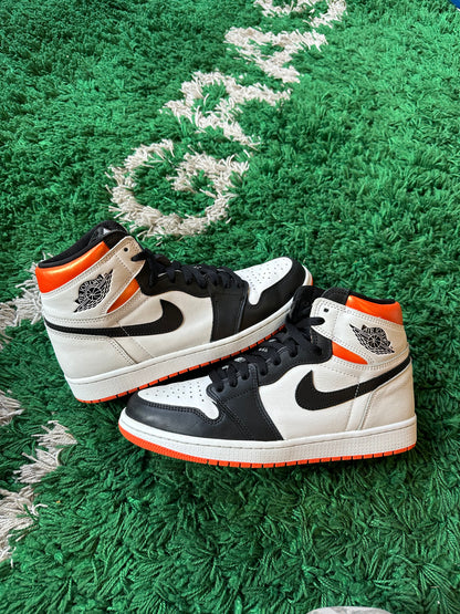 Jordan 1 High “Electro Orange”