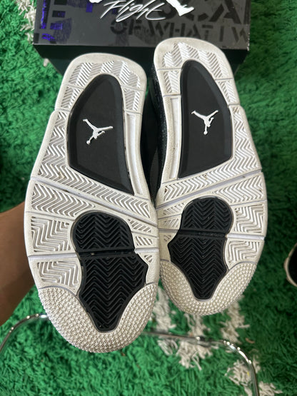 Jordan 4 “Fear”