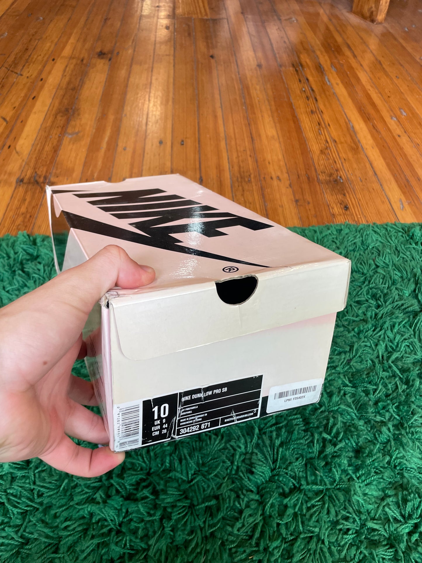 Nike Dunk Low SB x Stussy “Cherry”