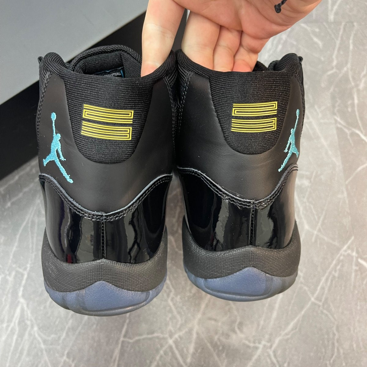 Jordan 11 Retro Gamma Blue (2025) (Size 10) (Moderately Worn)