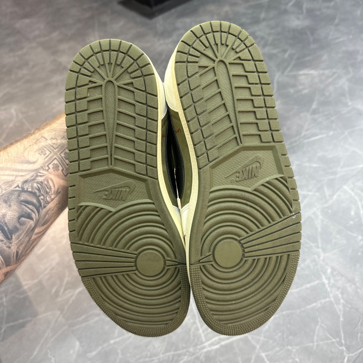 Jordan 1 Retro Low OG SP Travis Scott Medium Olive - Image 5
