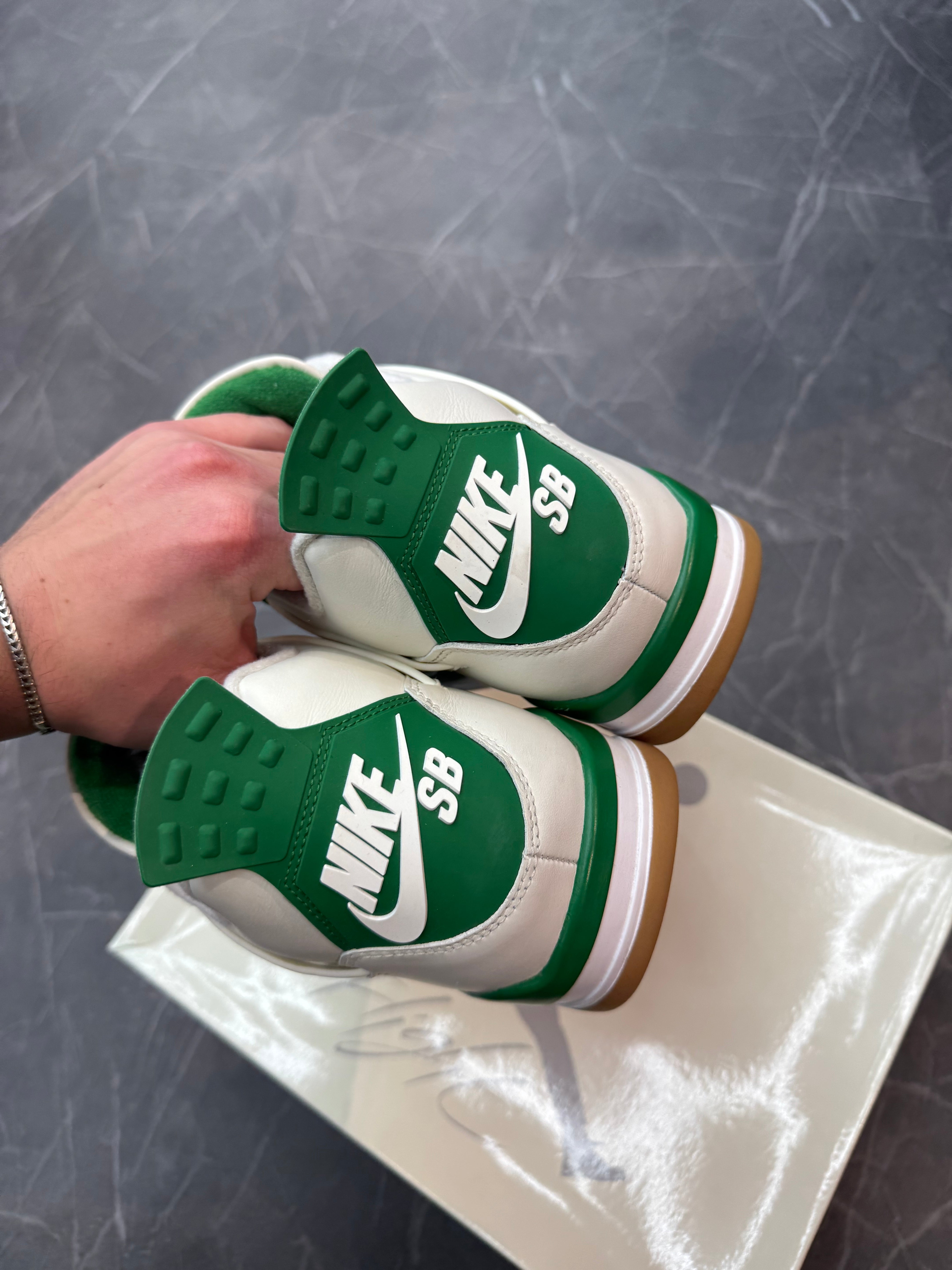 Jordan 4 SB Pine Green