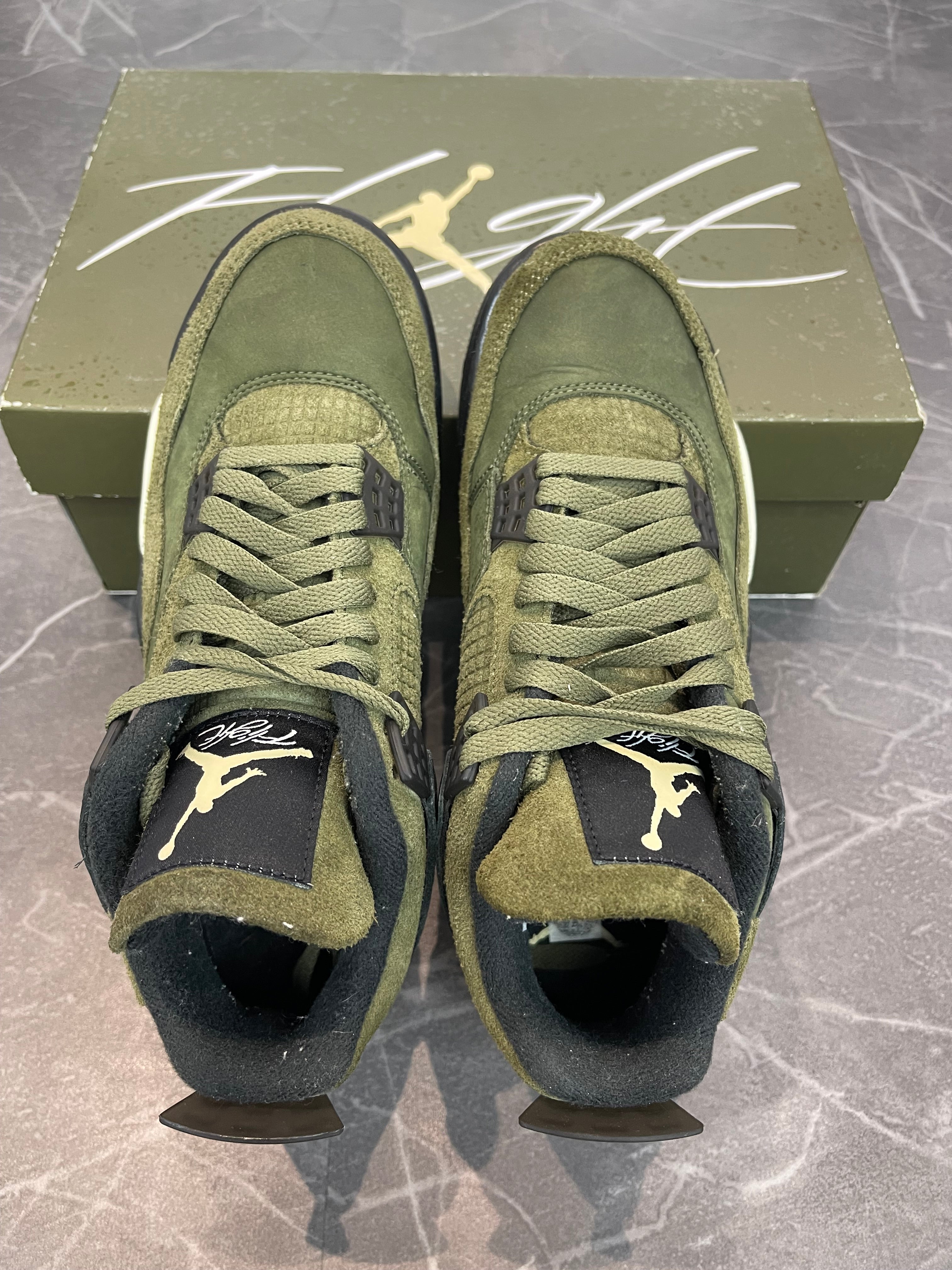 Jordan 4 “Craft Olive”