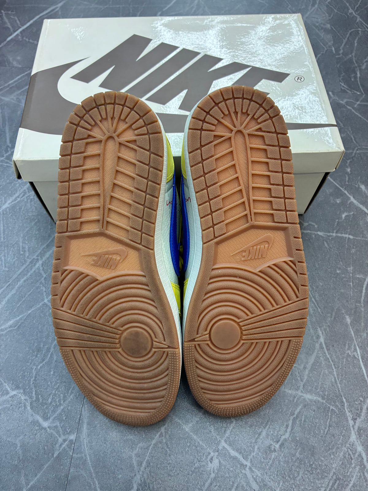 Travis Scott Jordan 1 Low “Canary”