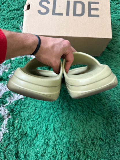 Yeezy Slide “Resin”