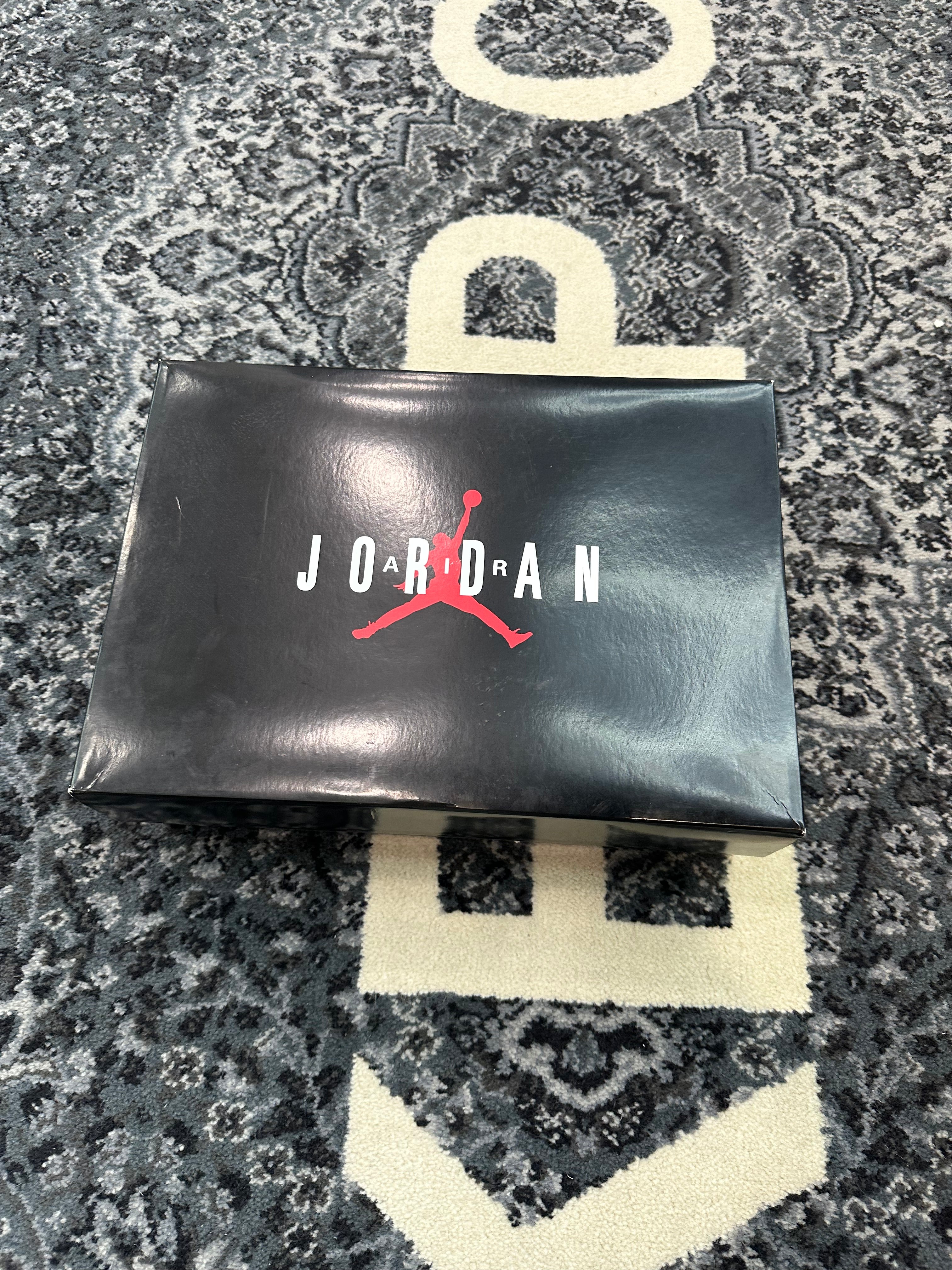 Jordan 8 “White True Red” (2025)