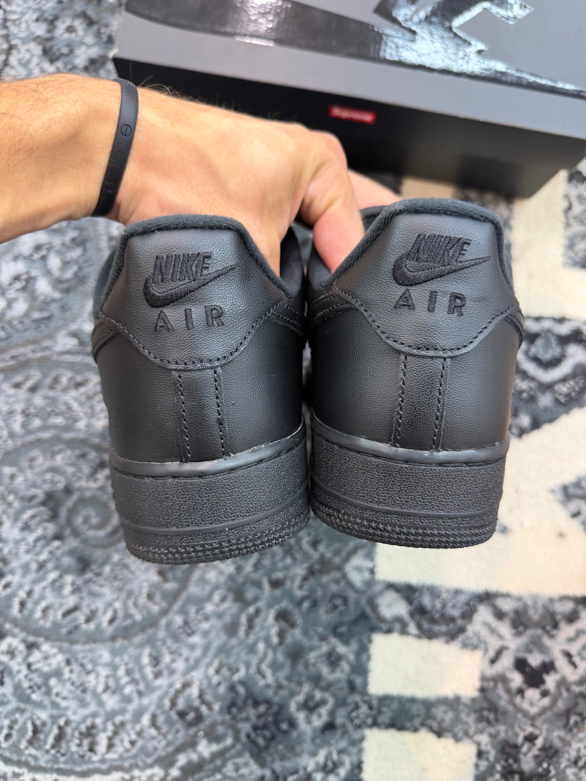 Nike Air Force 1 Low Supreme “Black”