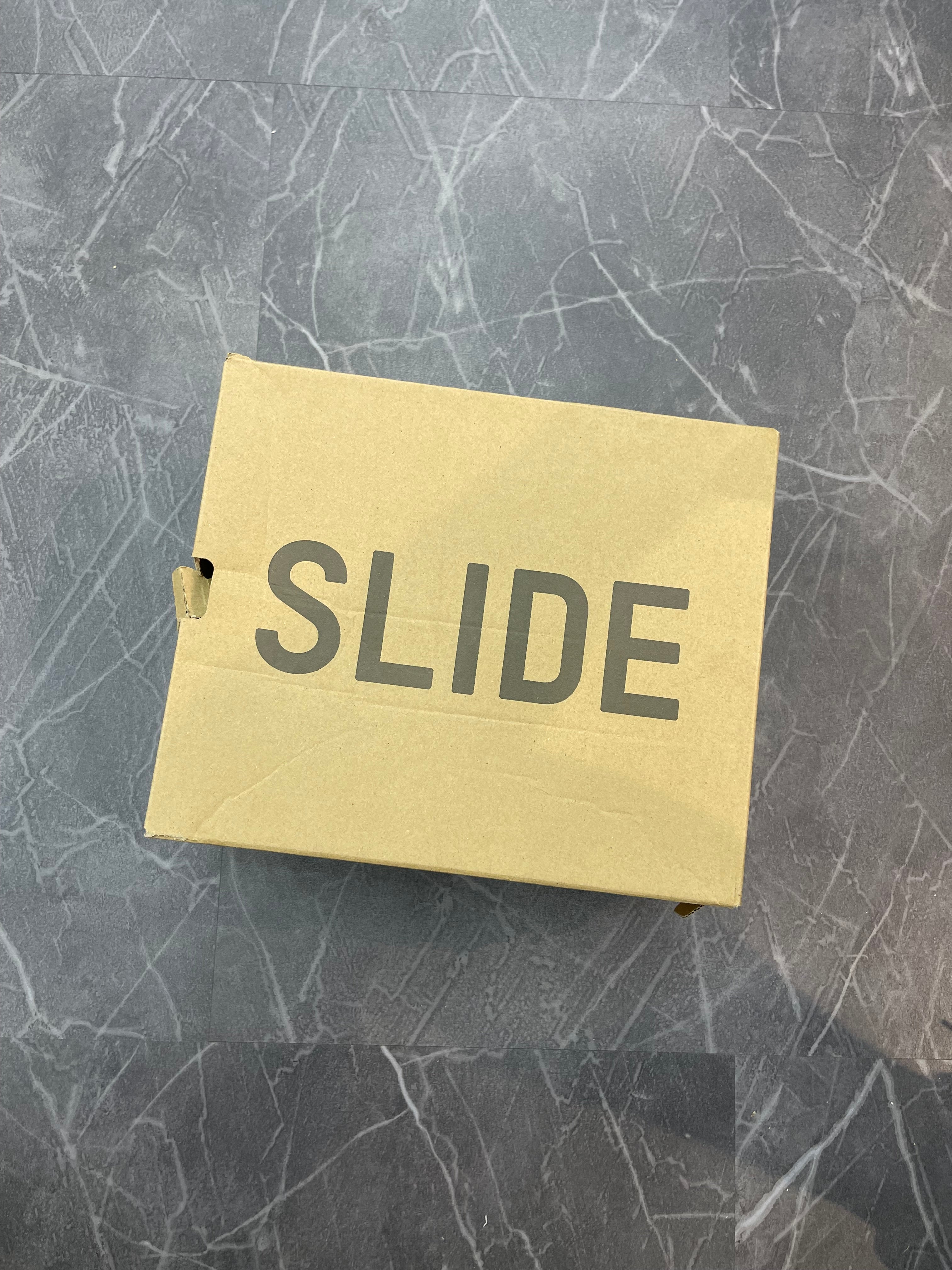 Yeezy Slide “Pure”